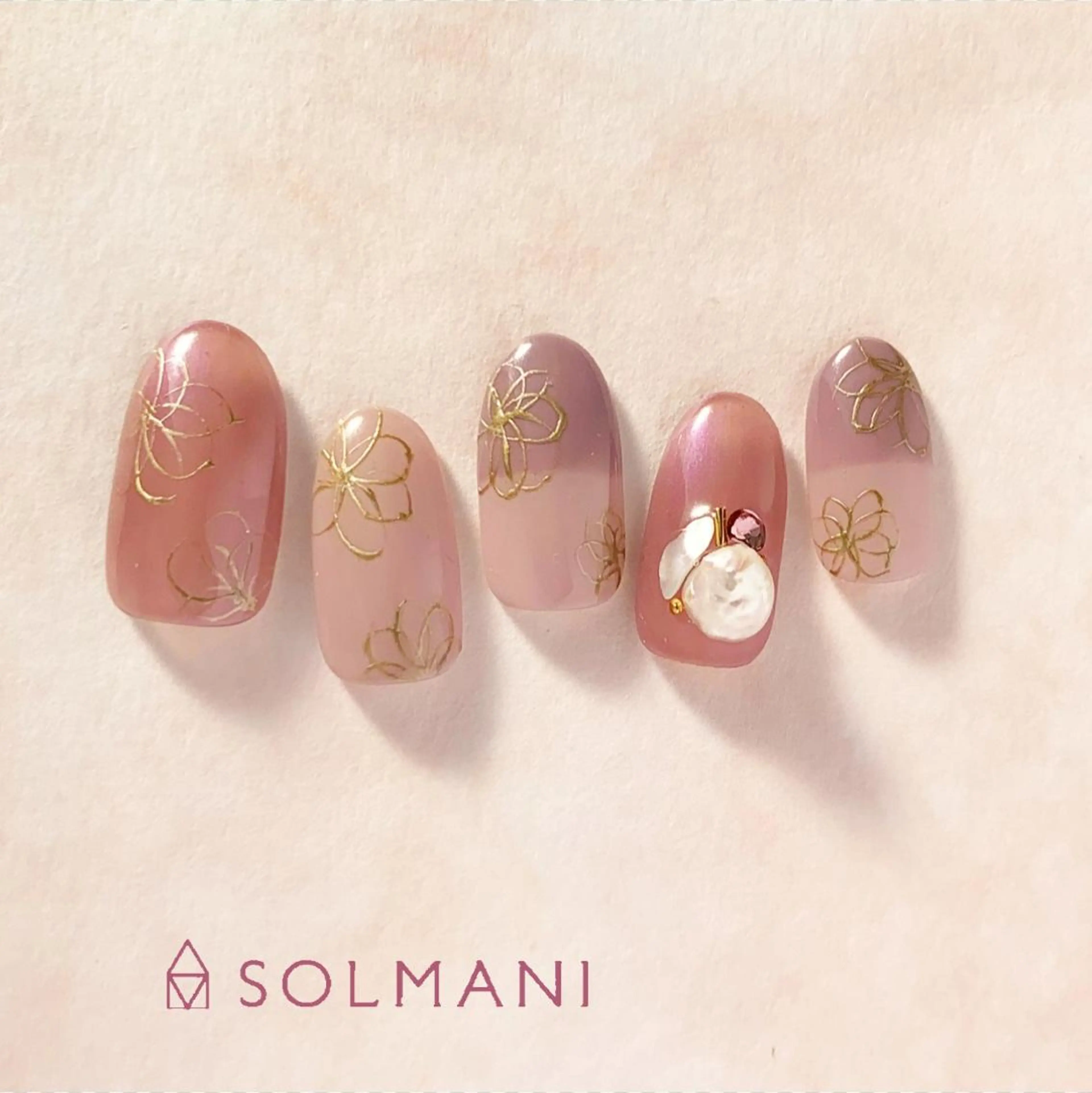 ネイル フラワーネイル SOLMANI 予約担当のネイルデザイン