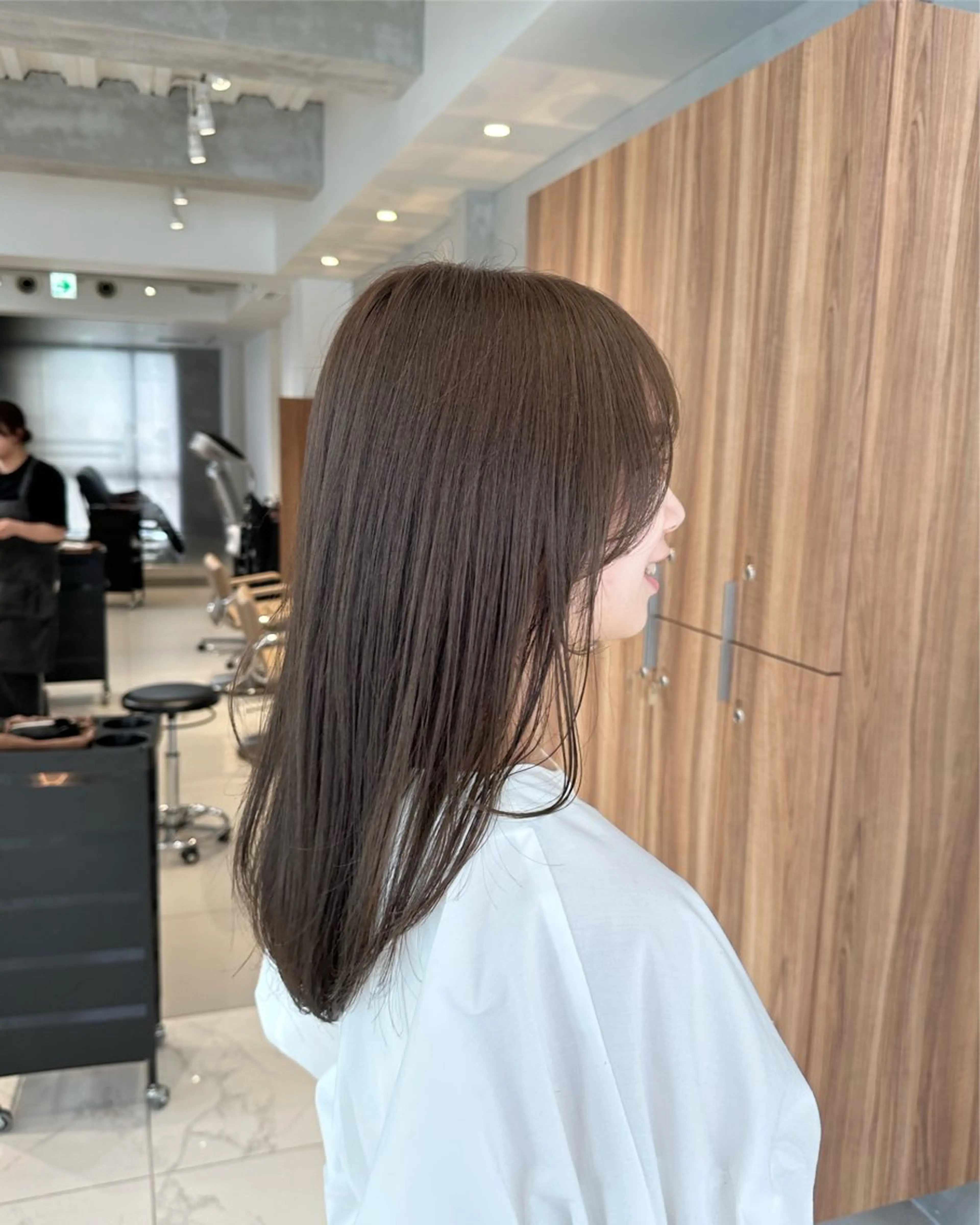 ミディアム 透明感モテ艶髪カラー Gallicaイリサのヘアスタイル