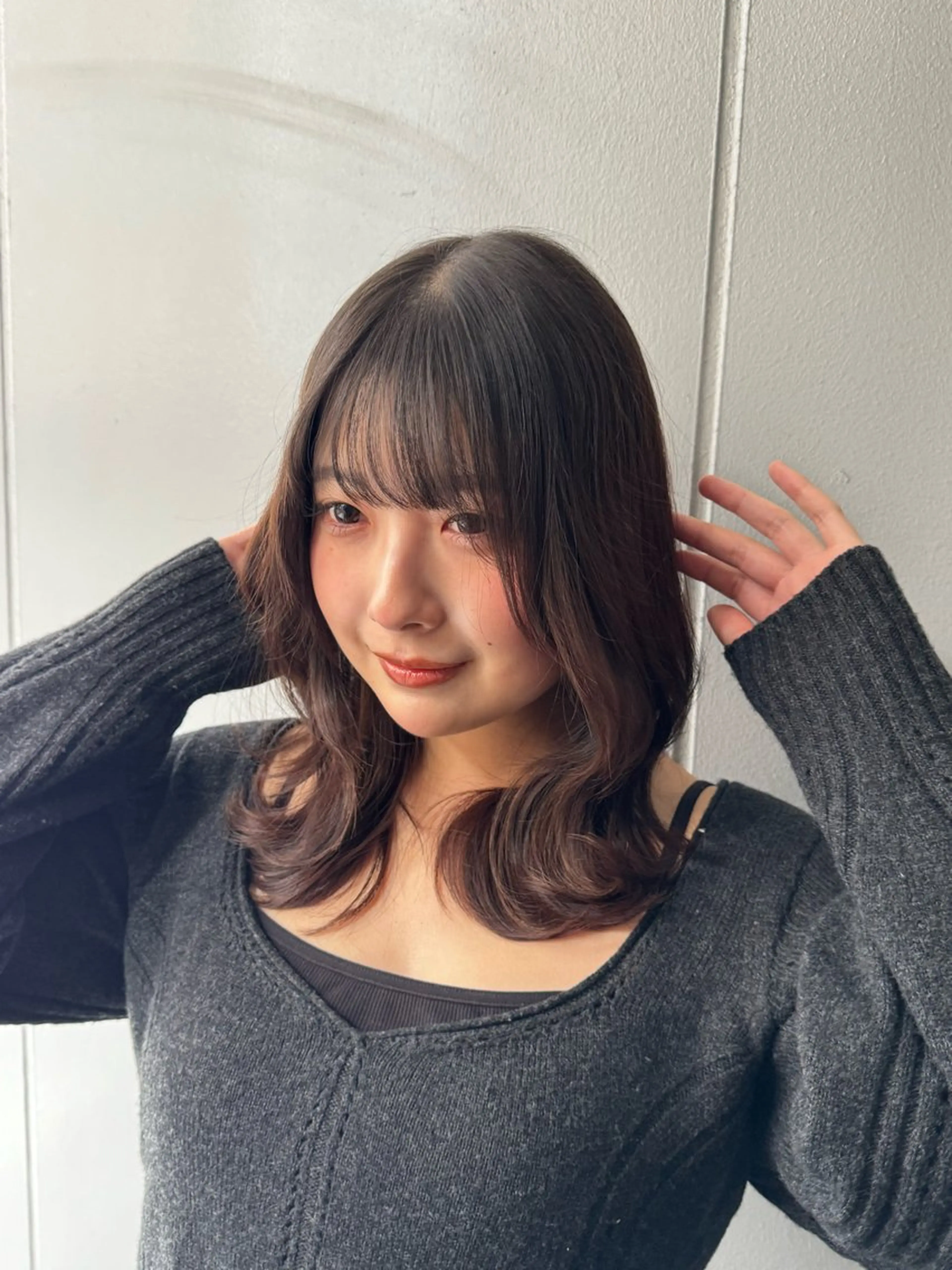 ミディアム カラー ブラウンカラー 透明感カラー くびれヘア くびれレイヤー レイヤーカット SALOWIN新宿三丁目【サロウィン】所属・レイヤー🔶髪質改善 🔶透明感カラー青木のヘアスタイル