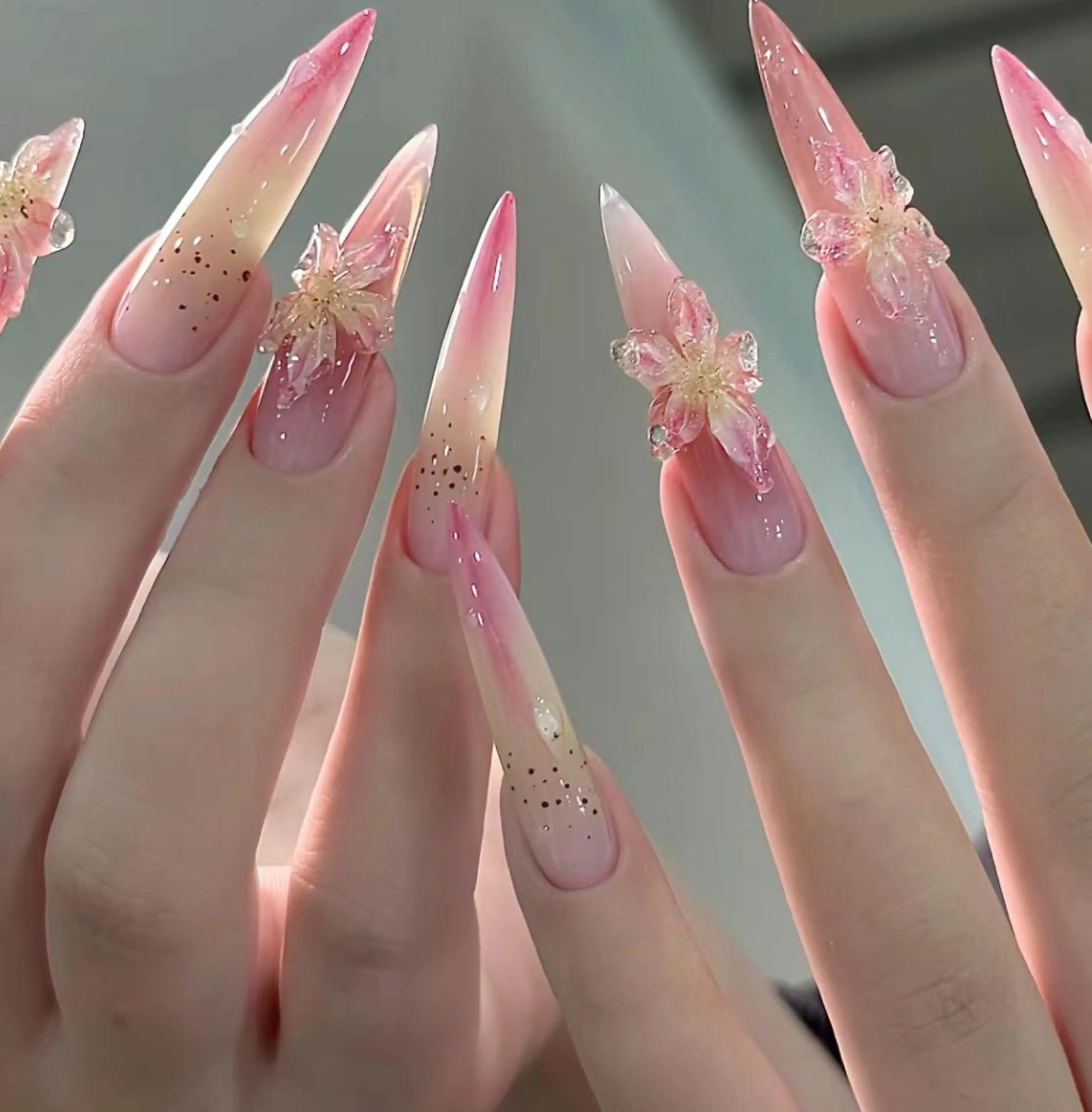 ネイル Rosella Nail Salonのネイルデザイン