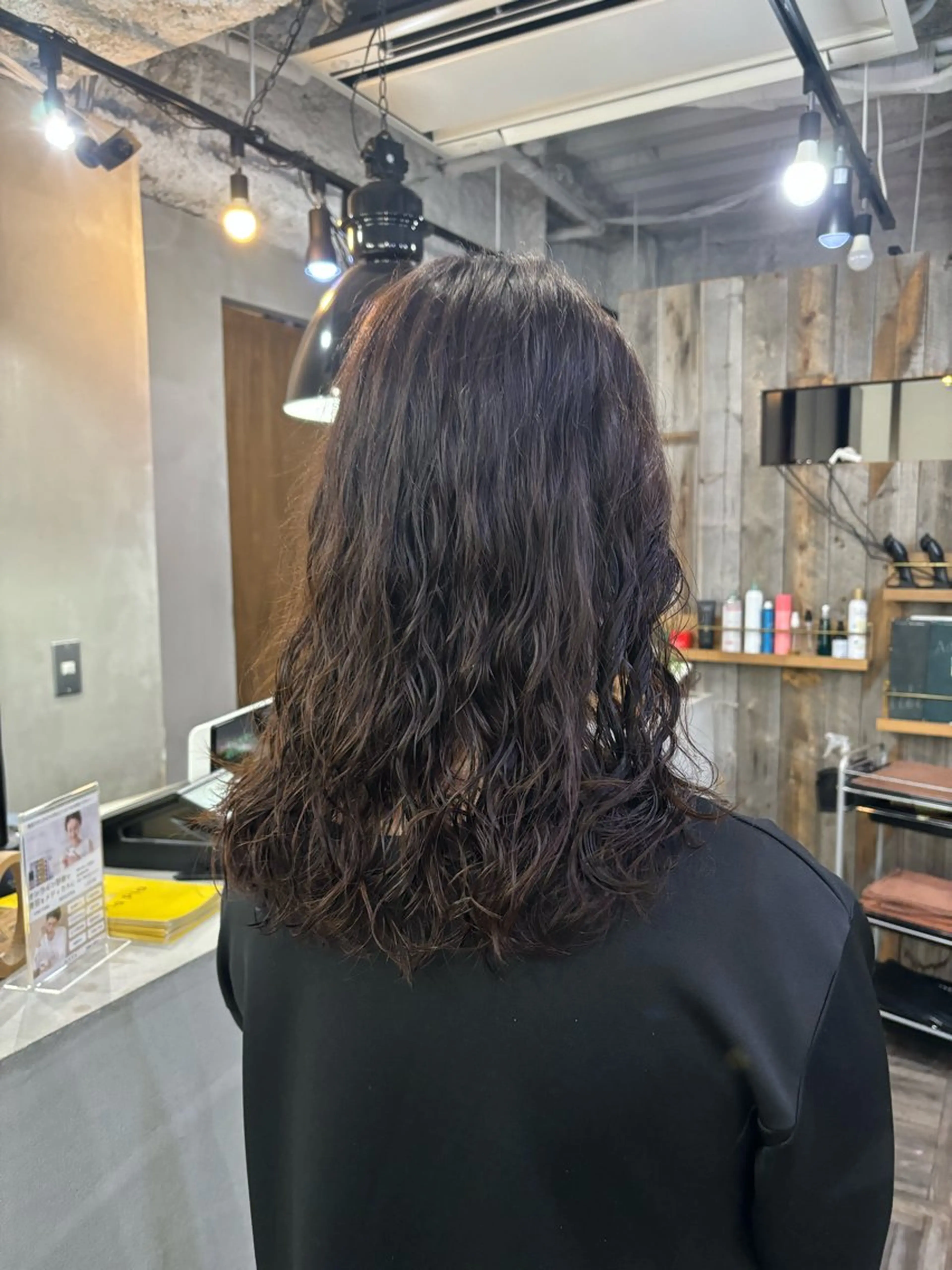 ミディアム ミディアムパーマ 村本 優依のヘアスタイル