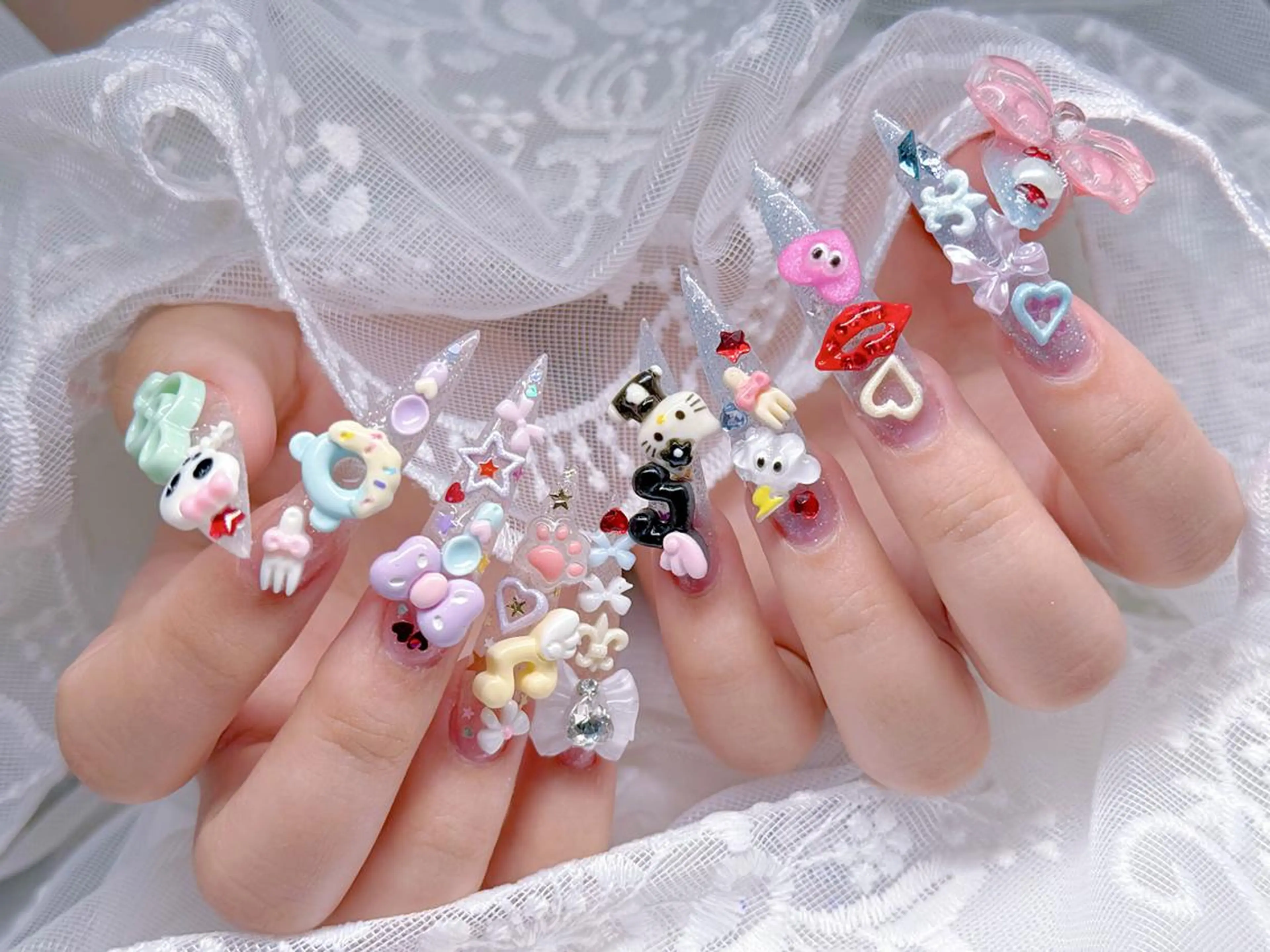 ネイル オーロラネイル ブルー チークネイル 長さ出し フットネイル ハンドネイル NAILS168 池袋西口駅前店のネイルデザイン