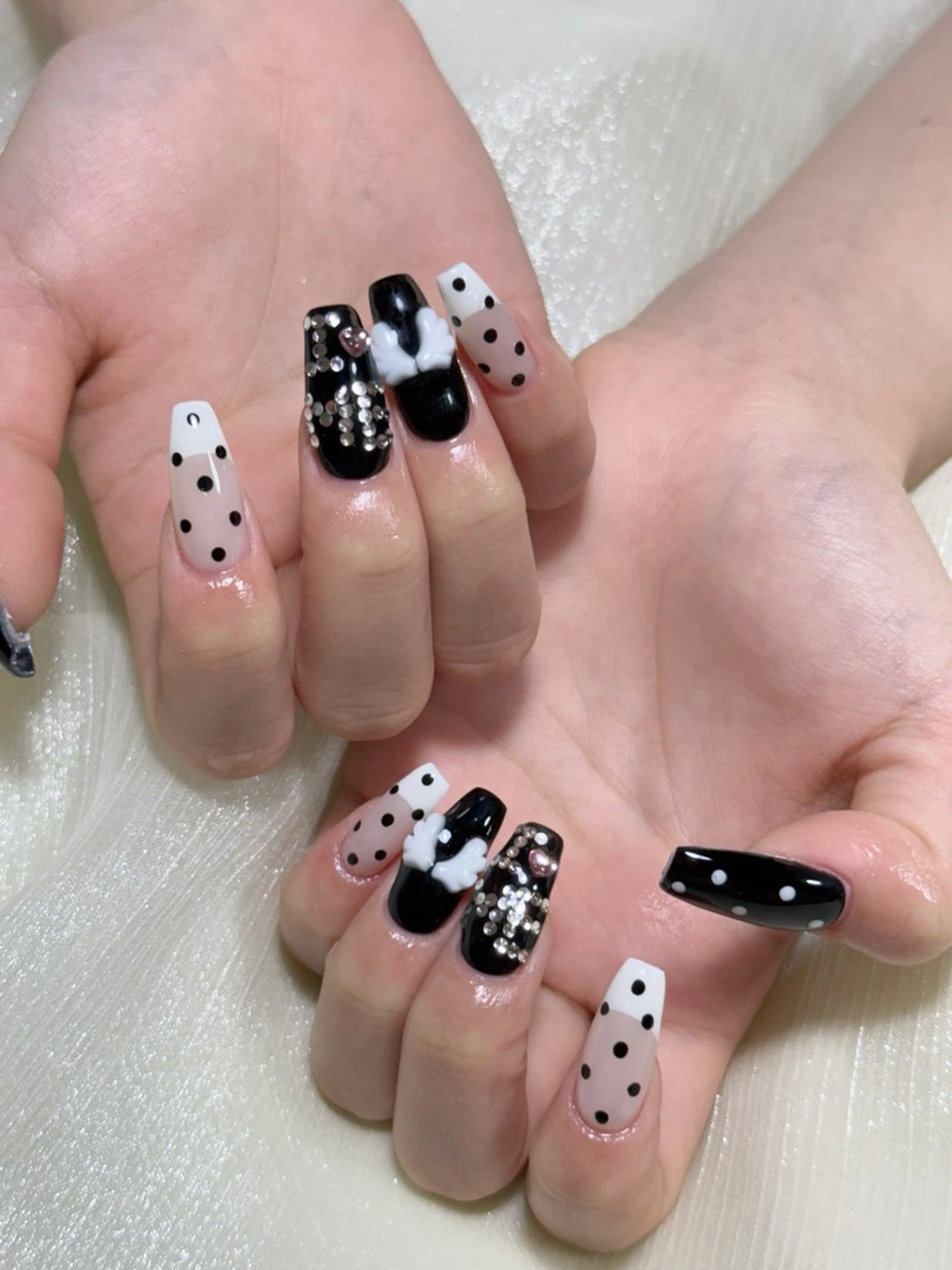 ネイル チークネイル 長さ出し フレンチネイル ジェルネイル 韓国ネイル ハンドネイル Rolakira マニのネイルデザイン