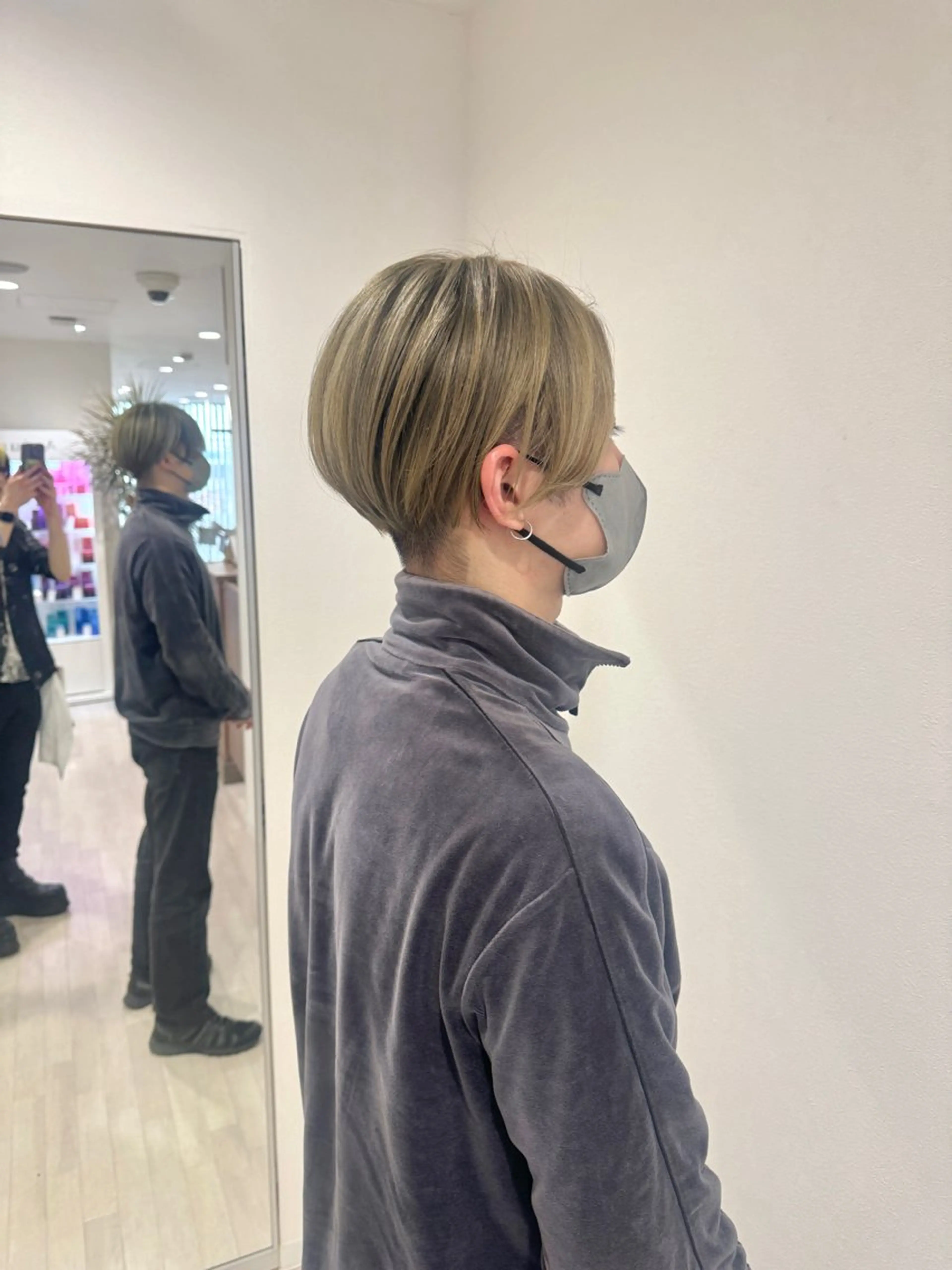 ショート カラー ヘアカラー Re:st所属・Miyavi/カラー ショートボブのヘアスタイル