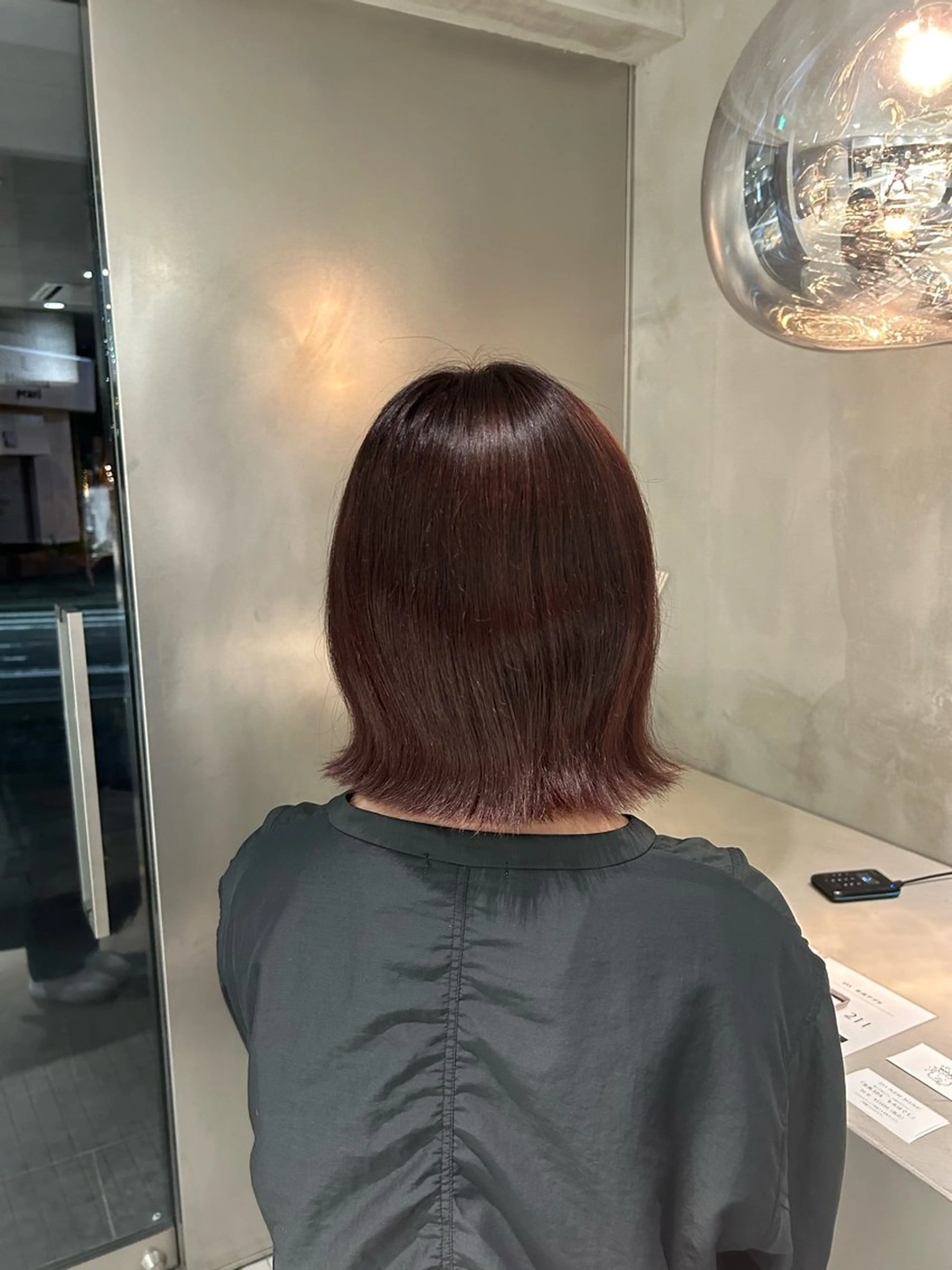 ミディアム カラー 馬場 菜乃夏のヘアスタイル