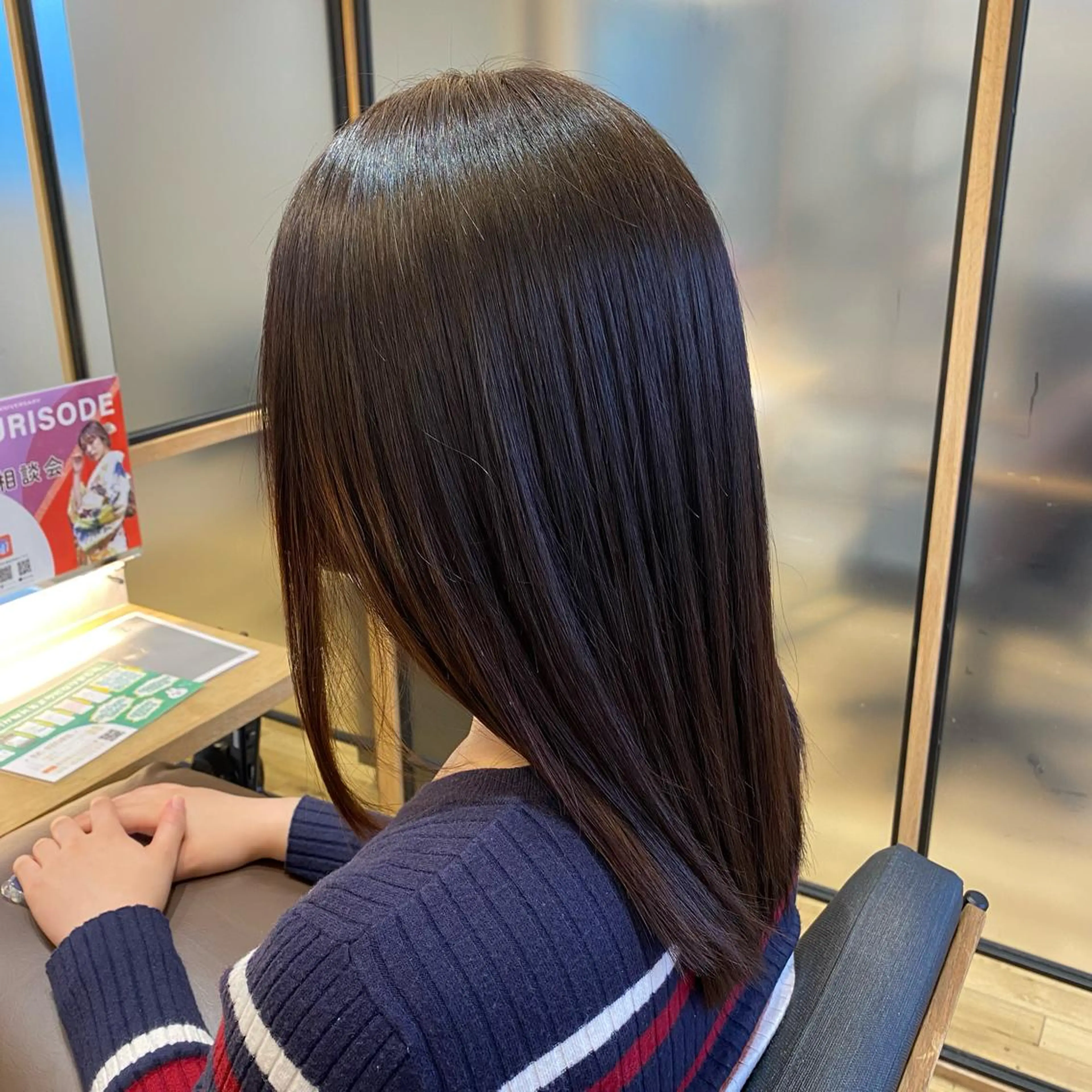 セミロング ついざき はるかのヘアスタイル