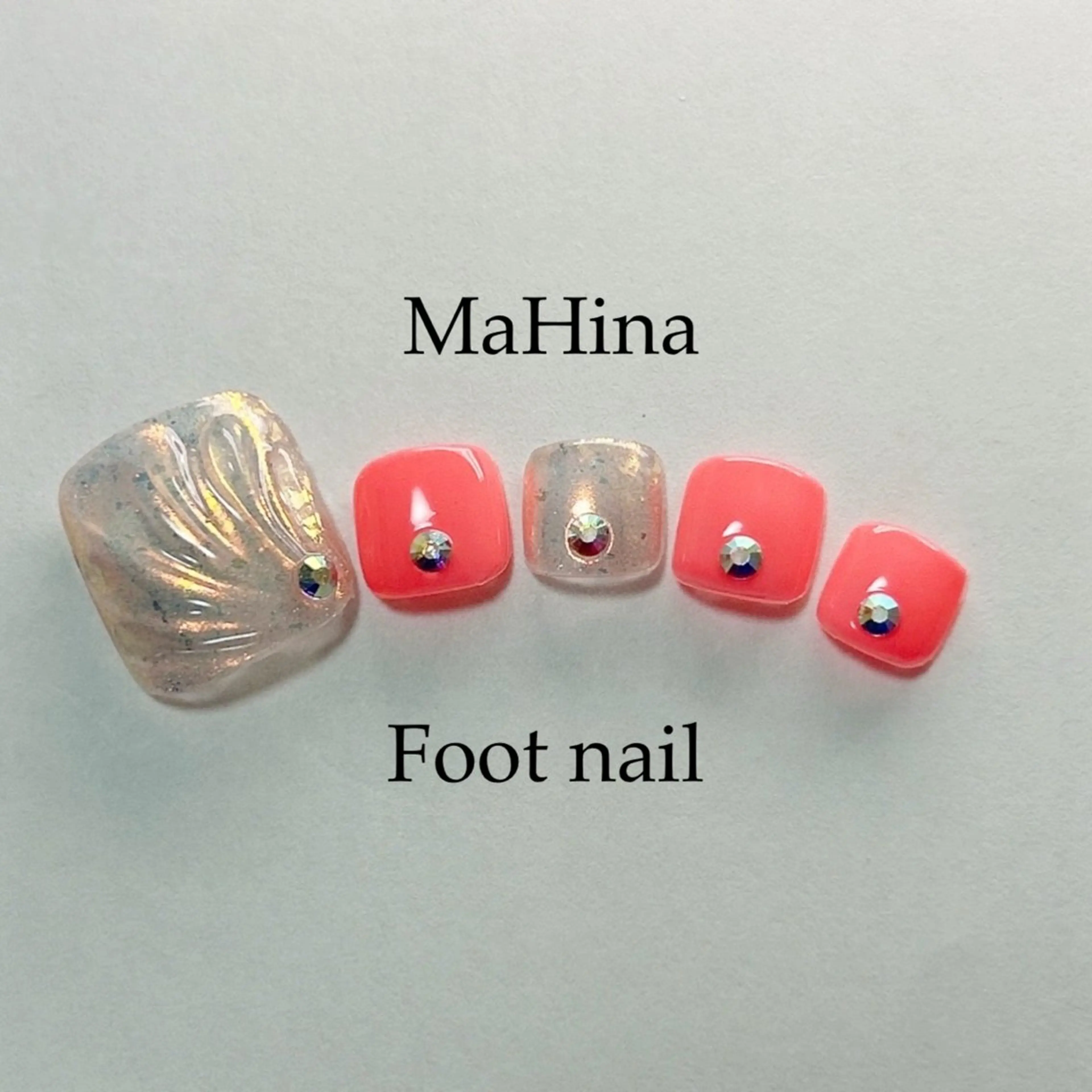 フットネイル👡定額デザイン(オフ・ケア込み)の写真