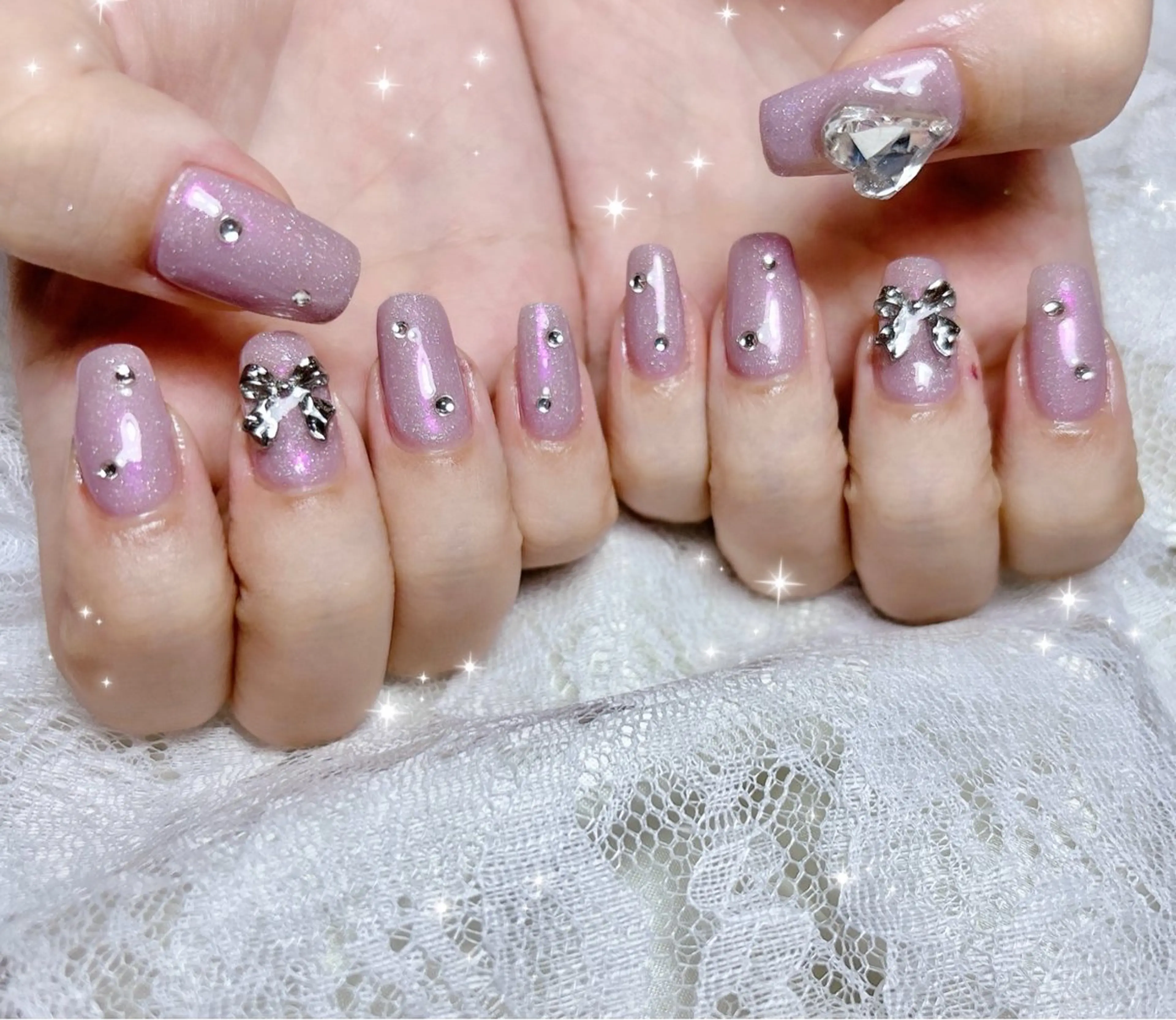 ネイル オーロラネイル 氷ネイル・うるうるネイル ピンク ハンドネイル FLARE NAIL フレアネイルのネイルデザイン