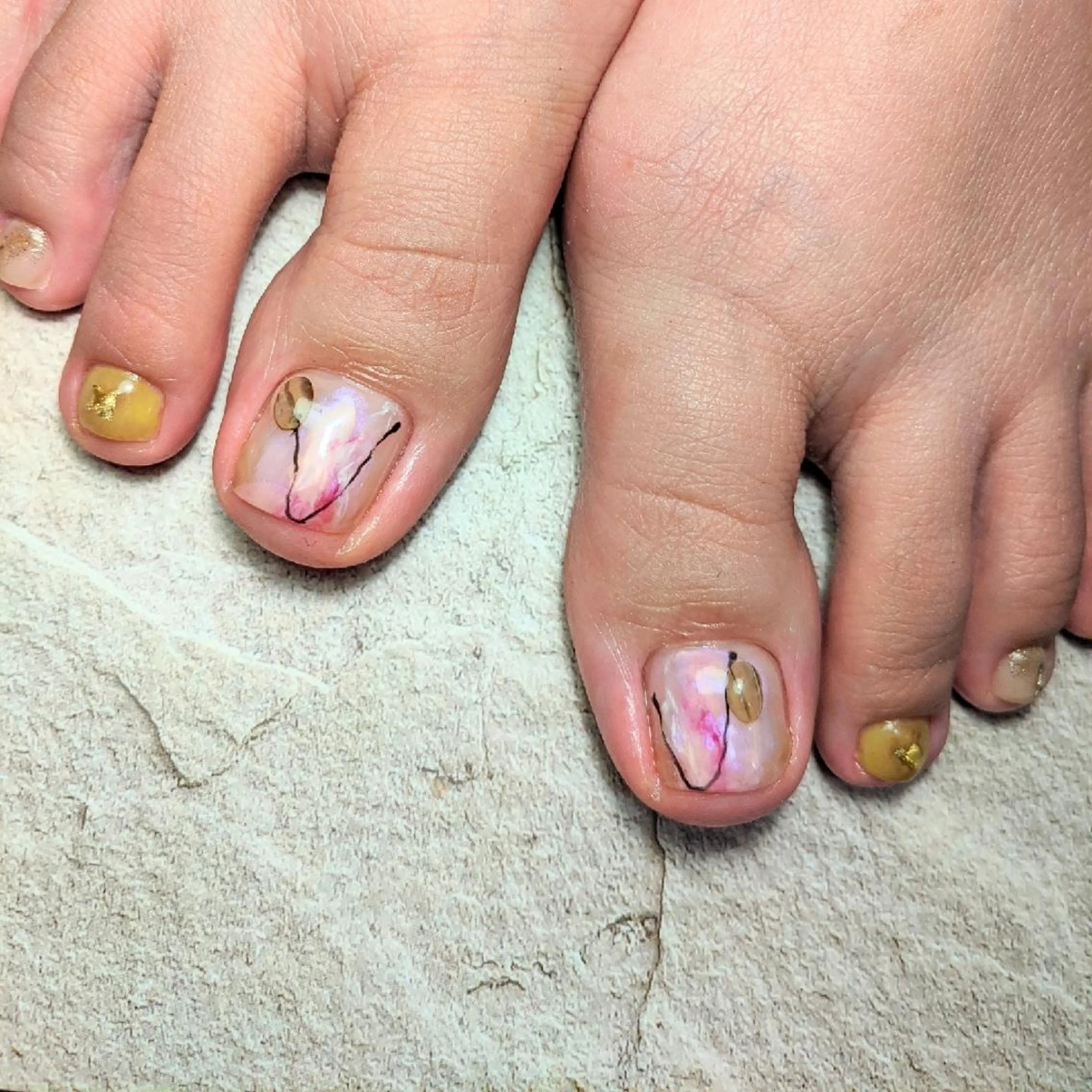 ネイル ｱｲﾗｯｼｭ ﾈｲﾙ ｻﾛﾝ つけるのマツエク・マツパデザイン