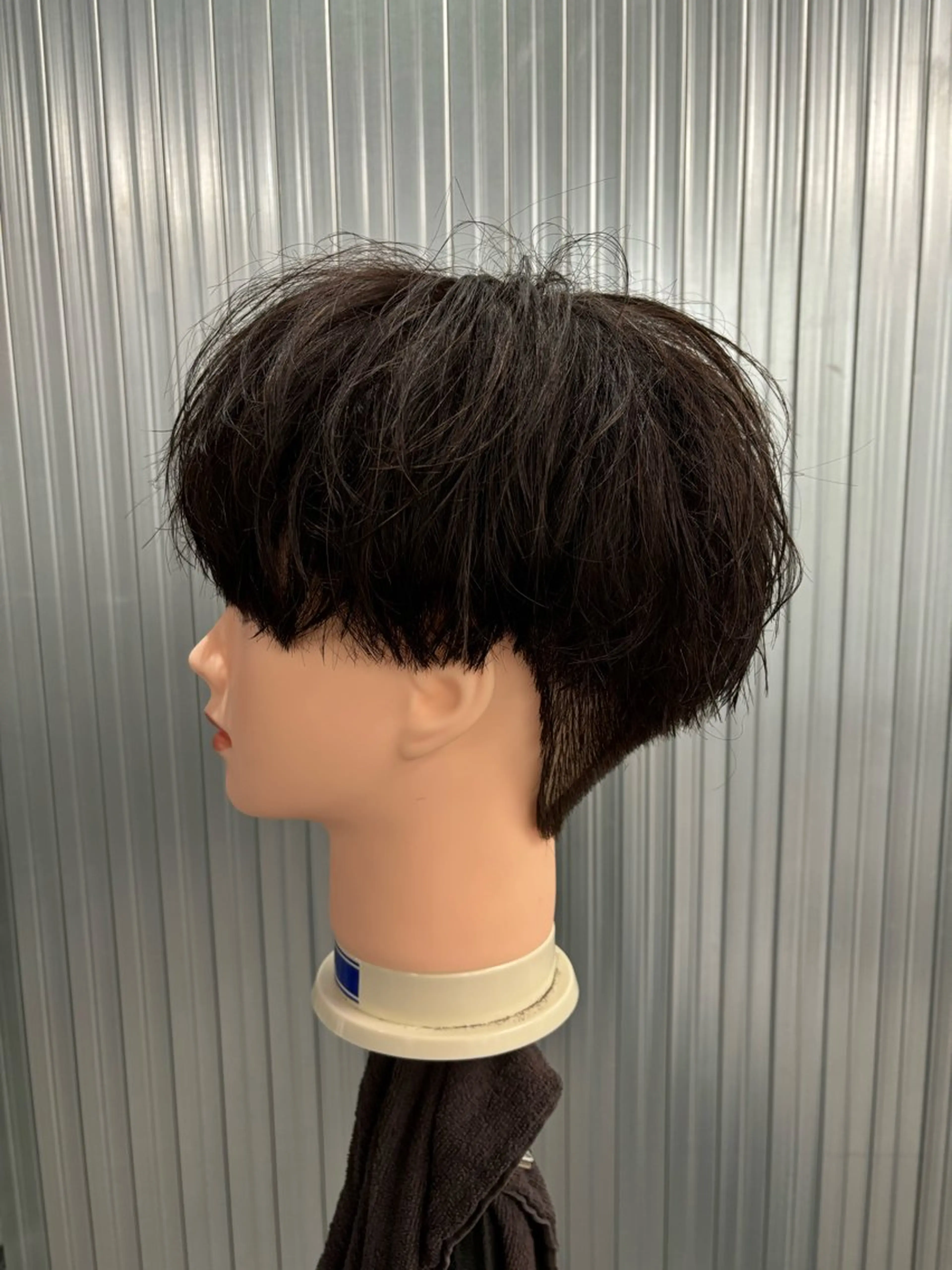 メンズ マッシュ ツーブロック 刈り上げ 波巻き/ツイスパ/ 短髪/鈴木俊也のヘアスタイル