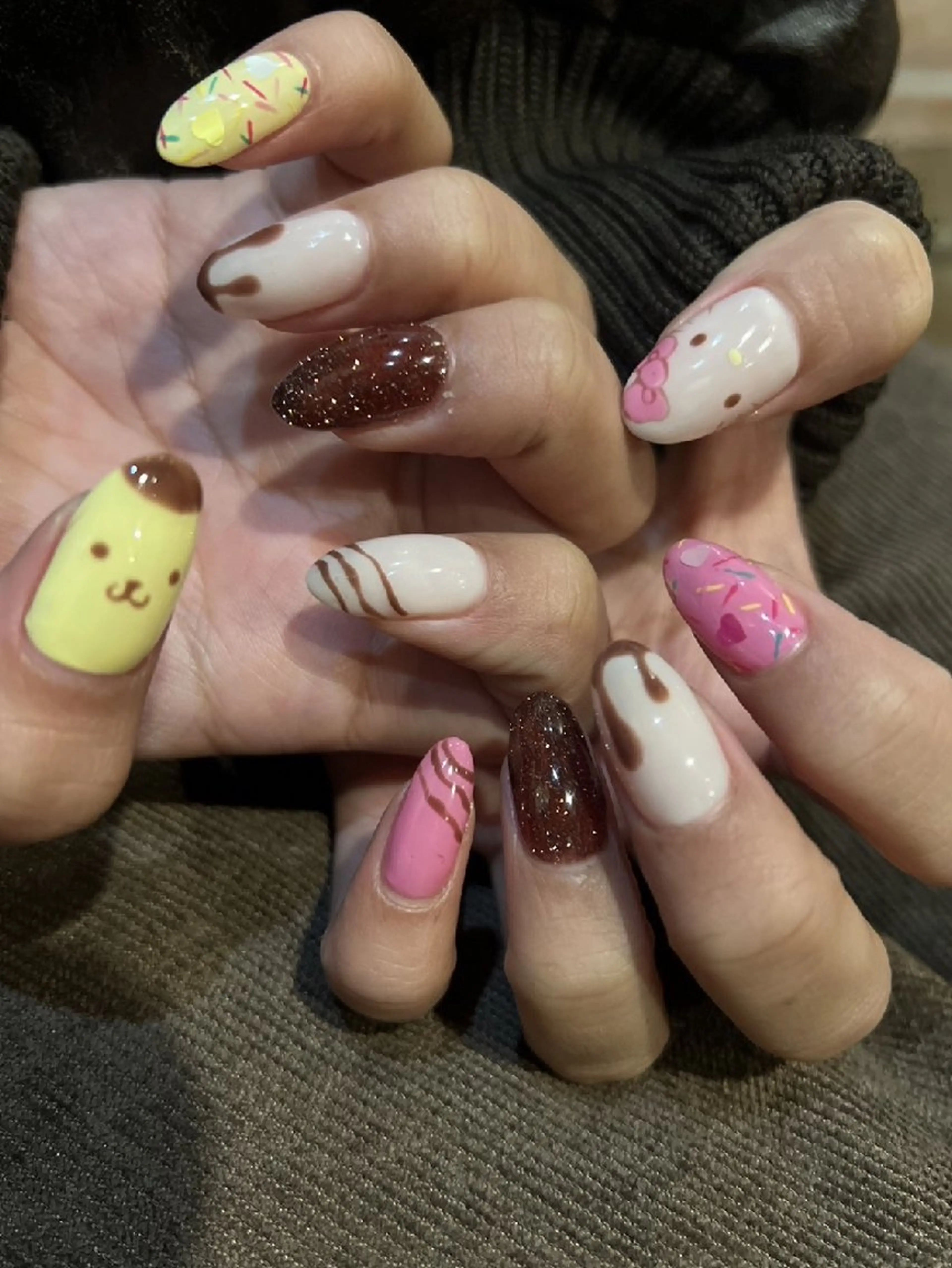 ネイル 春ネイル ハンドネイル 13日3980円‼️ マグもデザインも◎のネイルデザイン