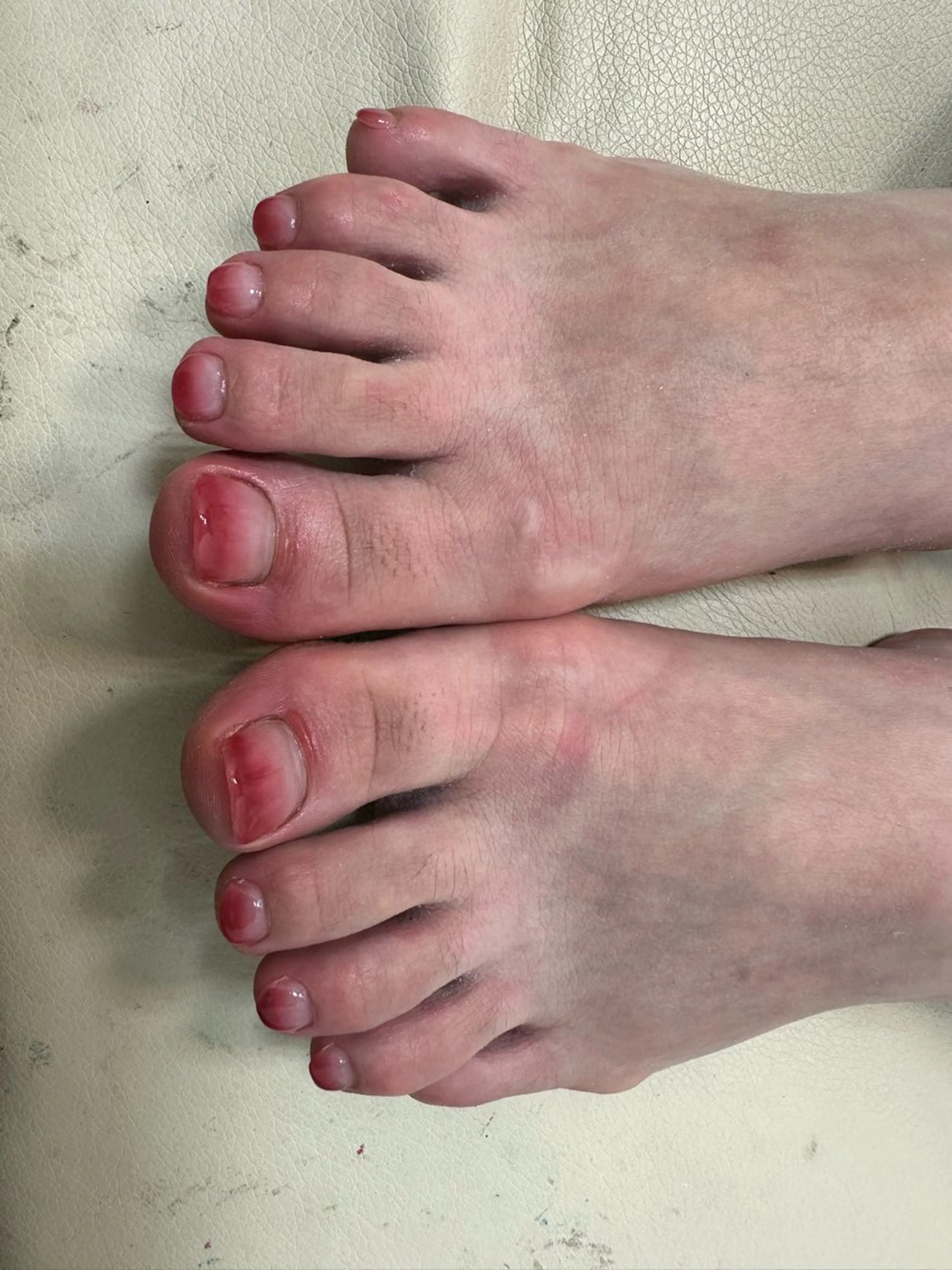 ネイル フットネイル グラデーション ラメ(グリッター) ラメグラデーション Eyelash＆nail Buena 高円寺店所属・【Jr.ネイリスト】 💜serina💜のネイルデザイン