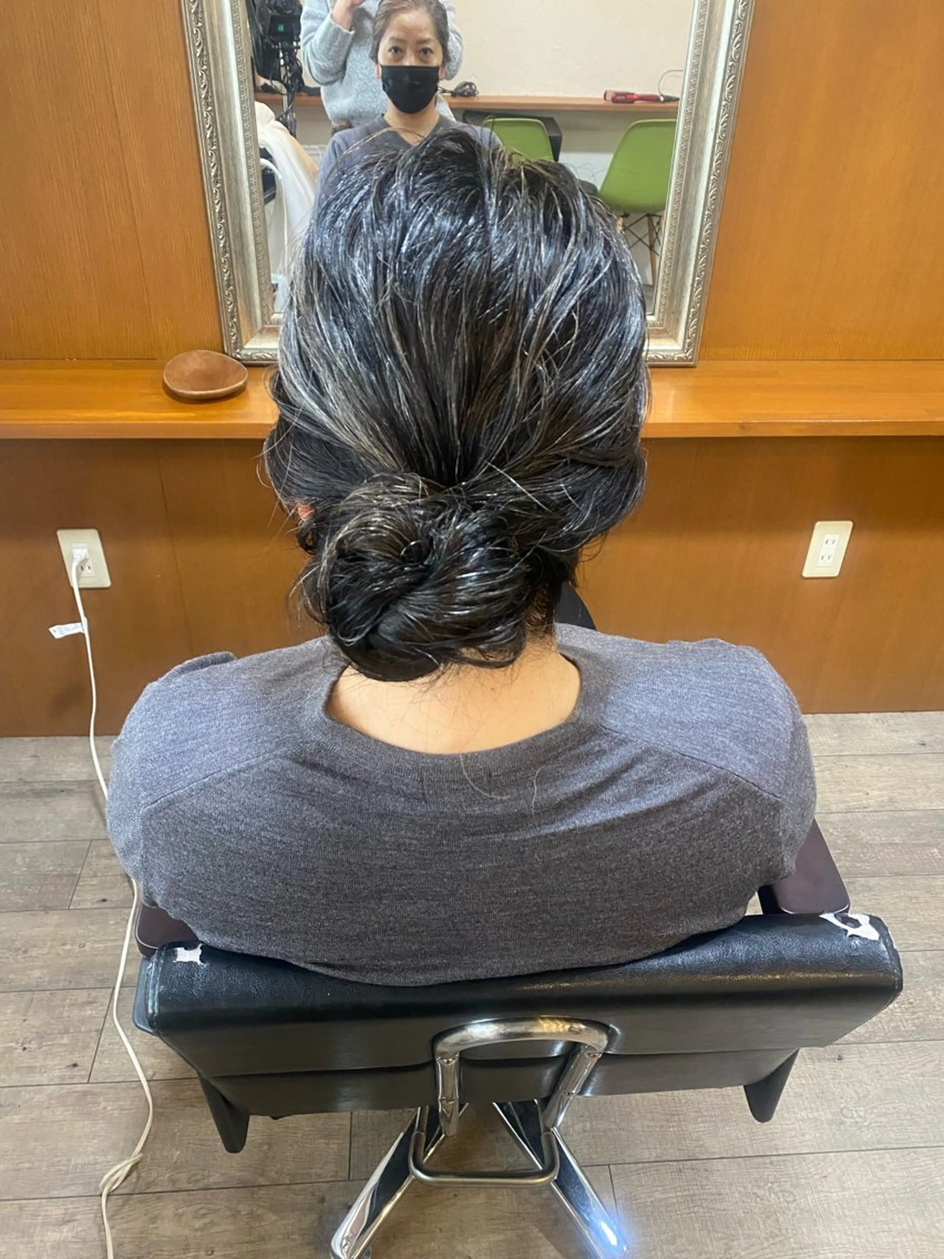 ロング ヘアアレンジ miwaco。所属・大西 里佳のヘアスタイル