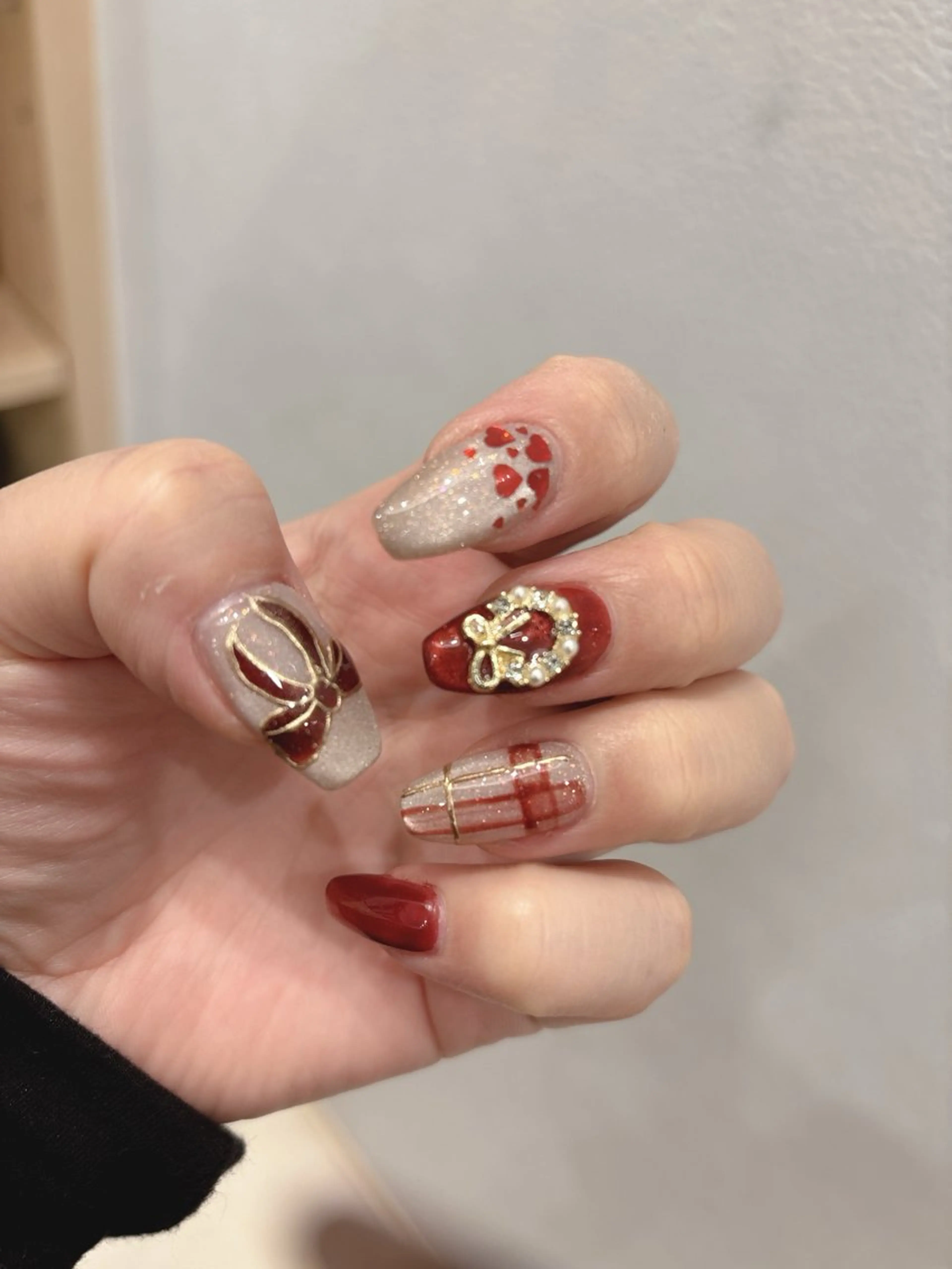 ネイル ジェルネイル パラジェル 冬ネイル クリスマス ハンドネイル 認定講師／歴20年 パラジェル　Growのネイルデザイン