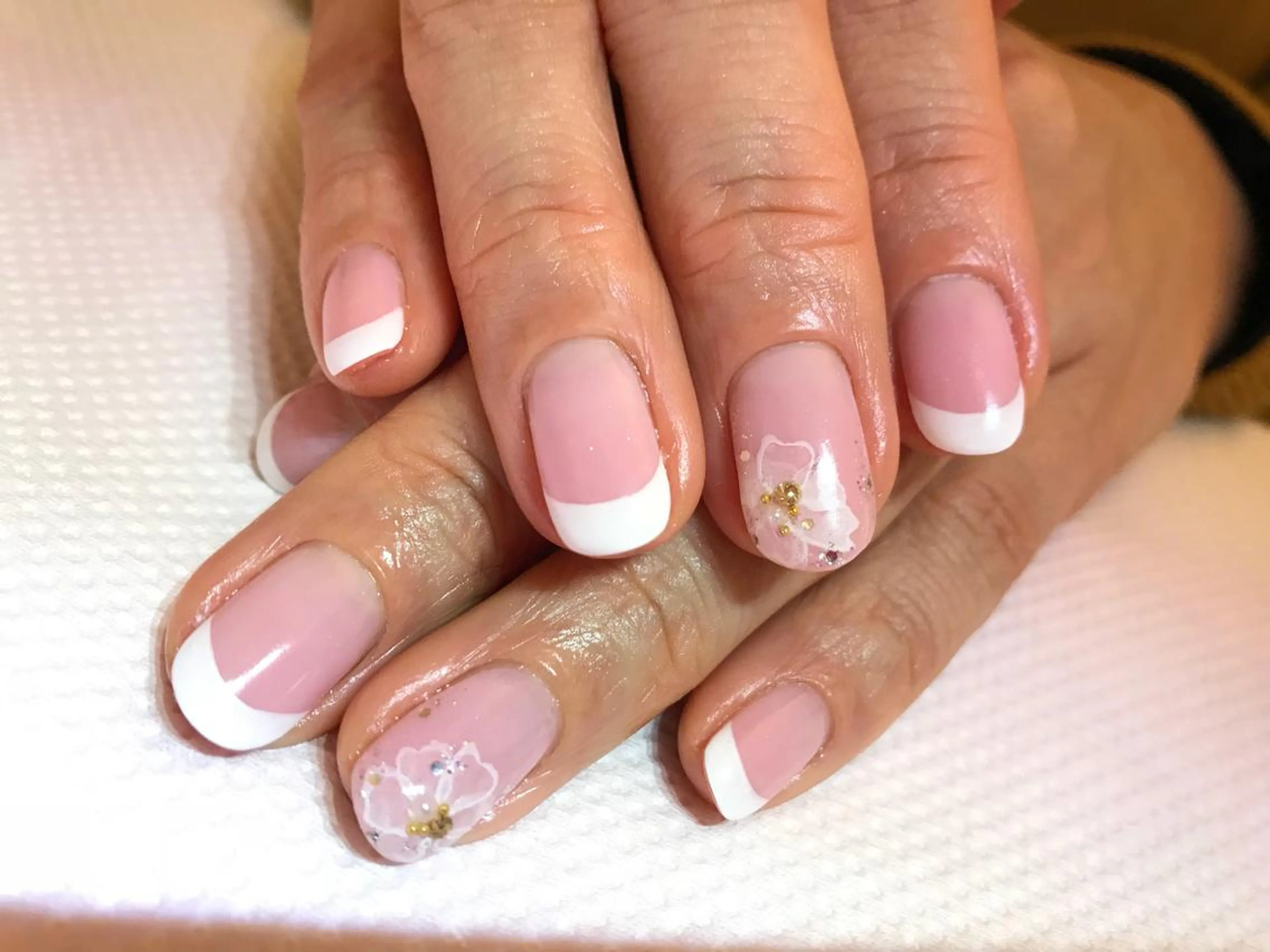 ネイル 髙城 亜紀のネイルデザイン