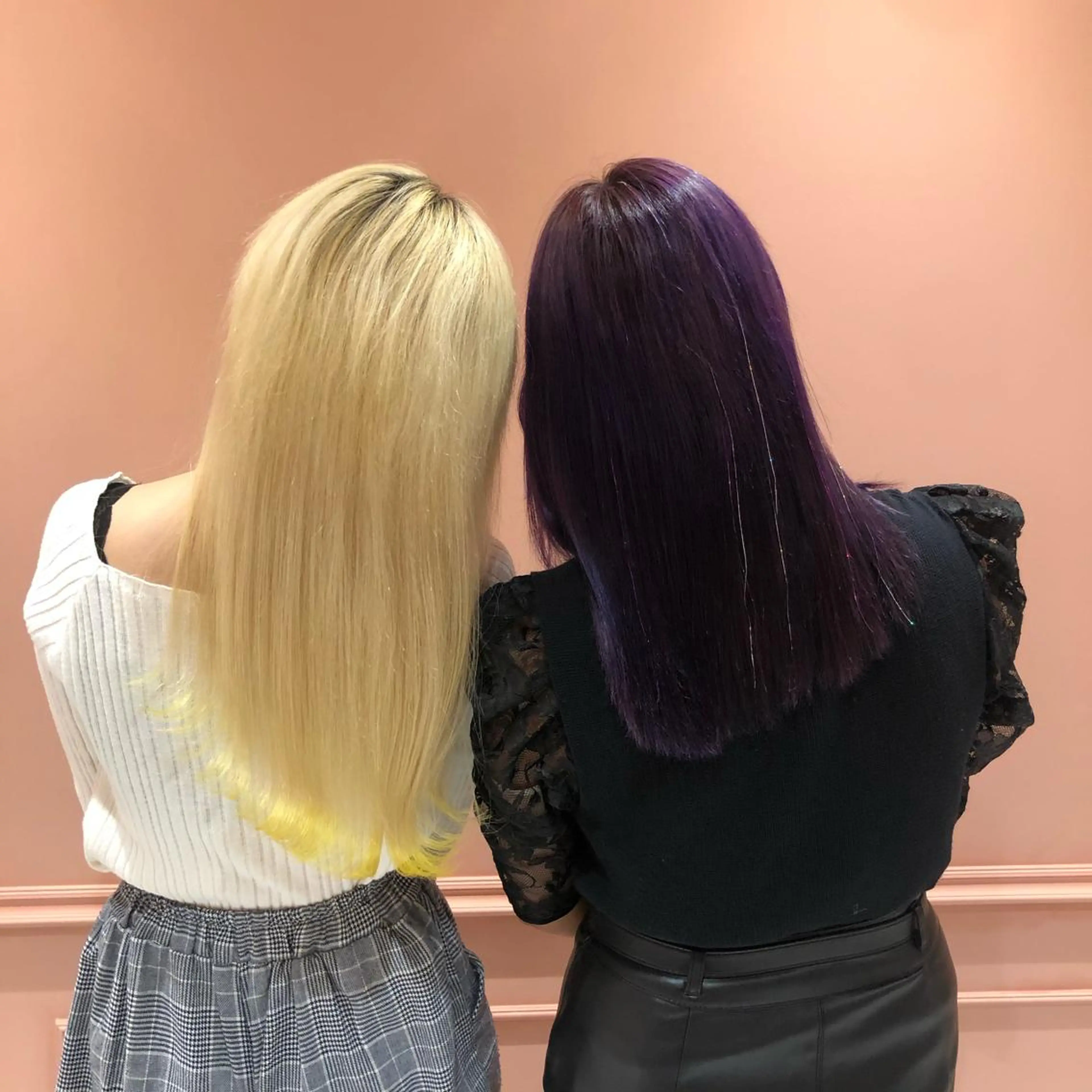 セミロング カラー 艶ハイトーン👑♡ NATSUKIのヘアスタイル