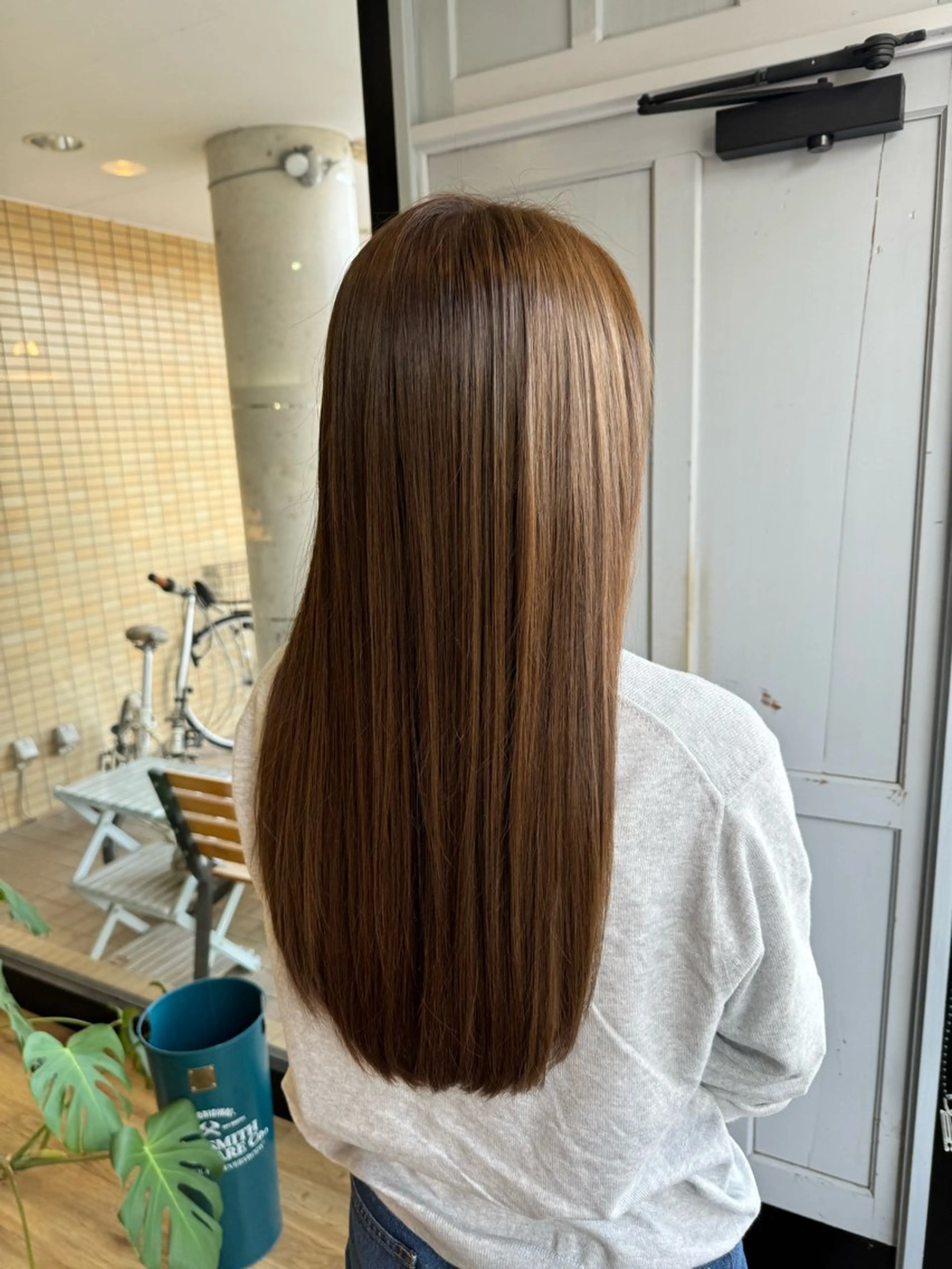 ロング カラー ベージュカラー ヘアカラー トリートメント ツキダテ ユイのヘアスタイル