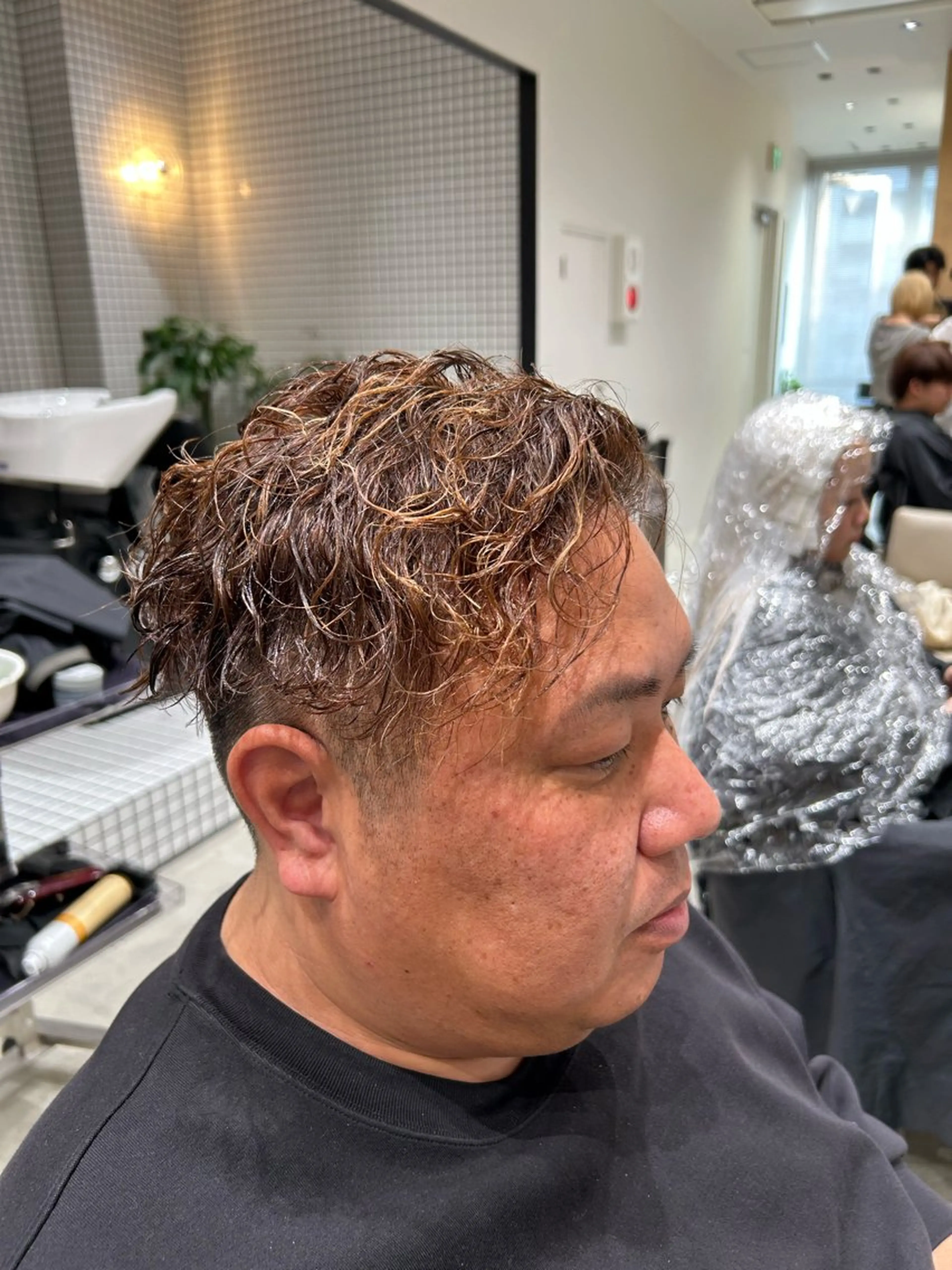 パーマ メンズ フェードカット メンズハイライト メンズパーマ カット パーマ 🐲ツイスパ🐲 フェード/龍のヘアスタイル