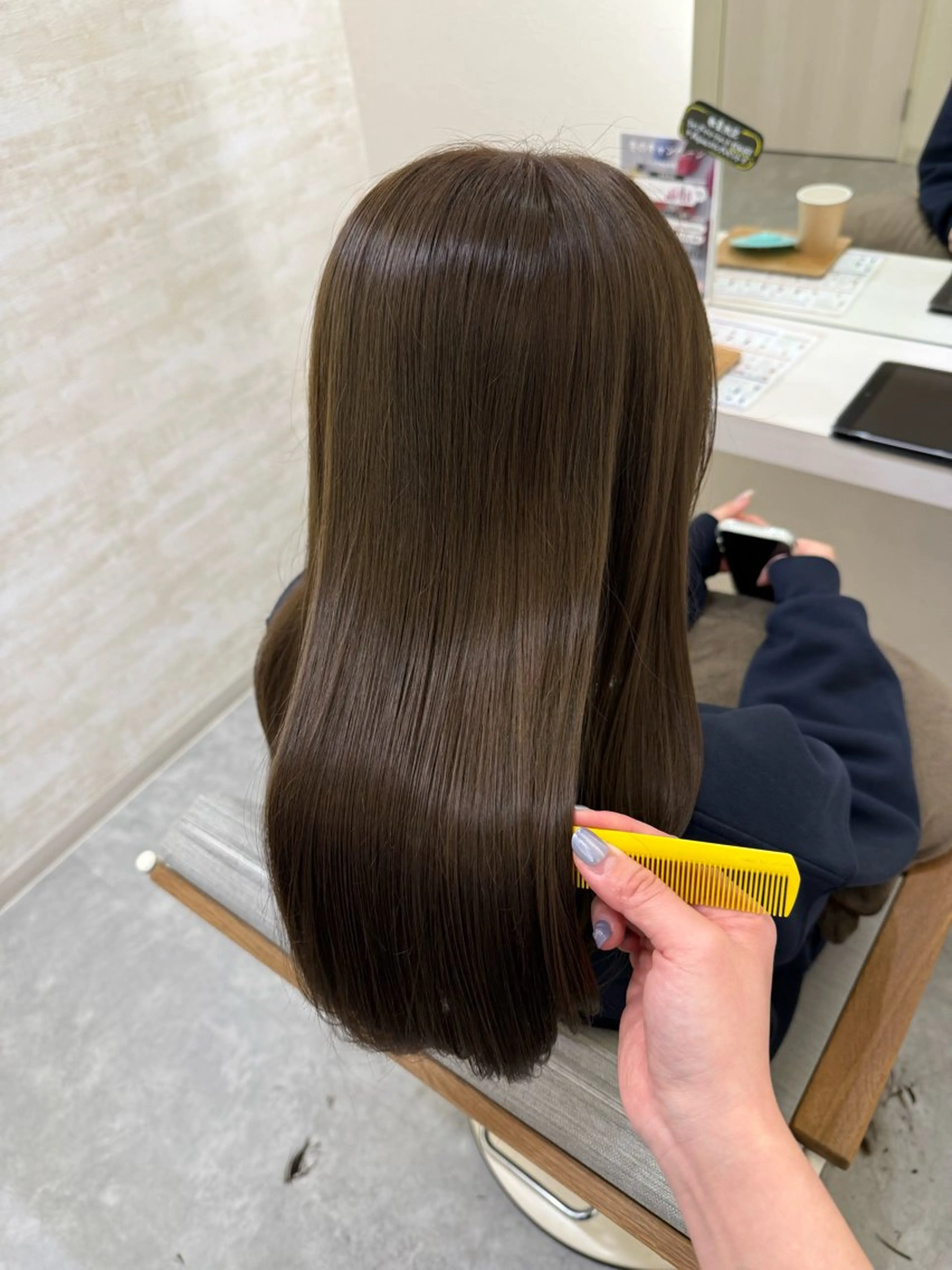 ミディアム カラー カット ヘアカラー トリートメント 髪質改善&艶感カラー 🪄岡井美結のヘアスタイル