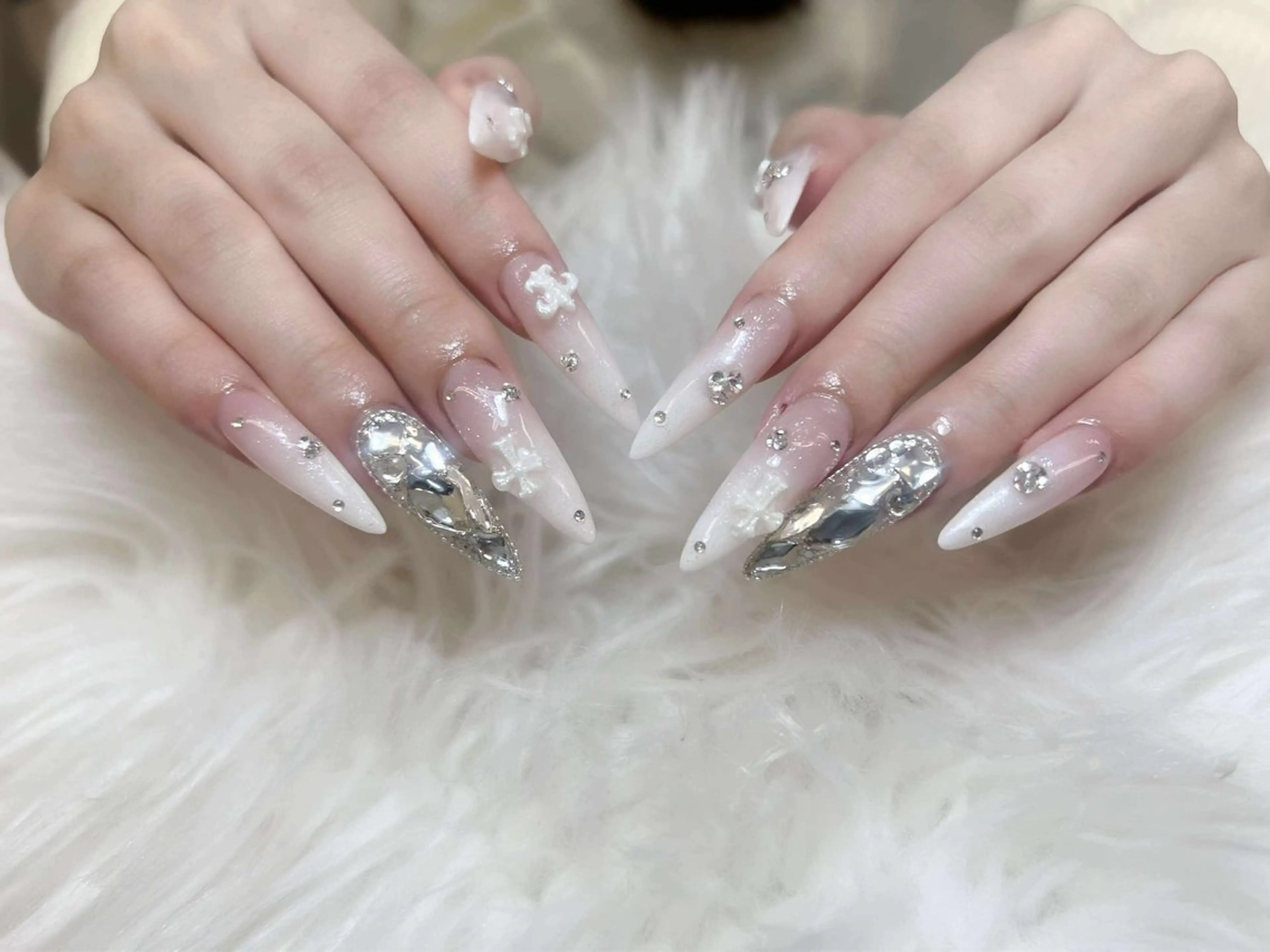 ネイル ゴテゴテ ネイルのネイルデザイン