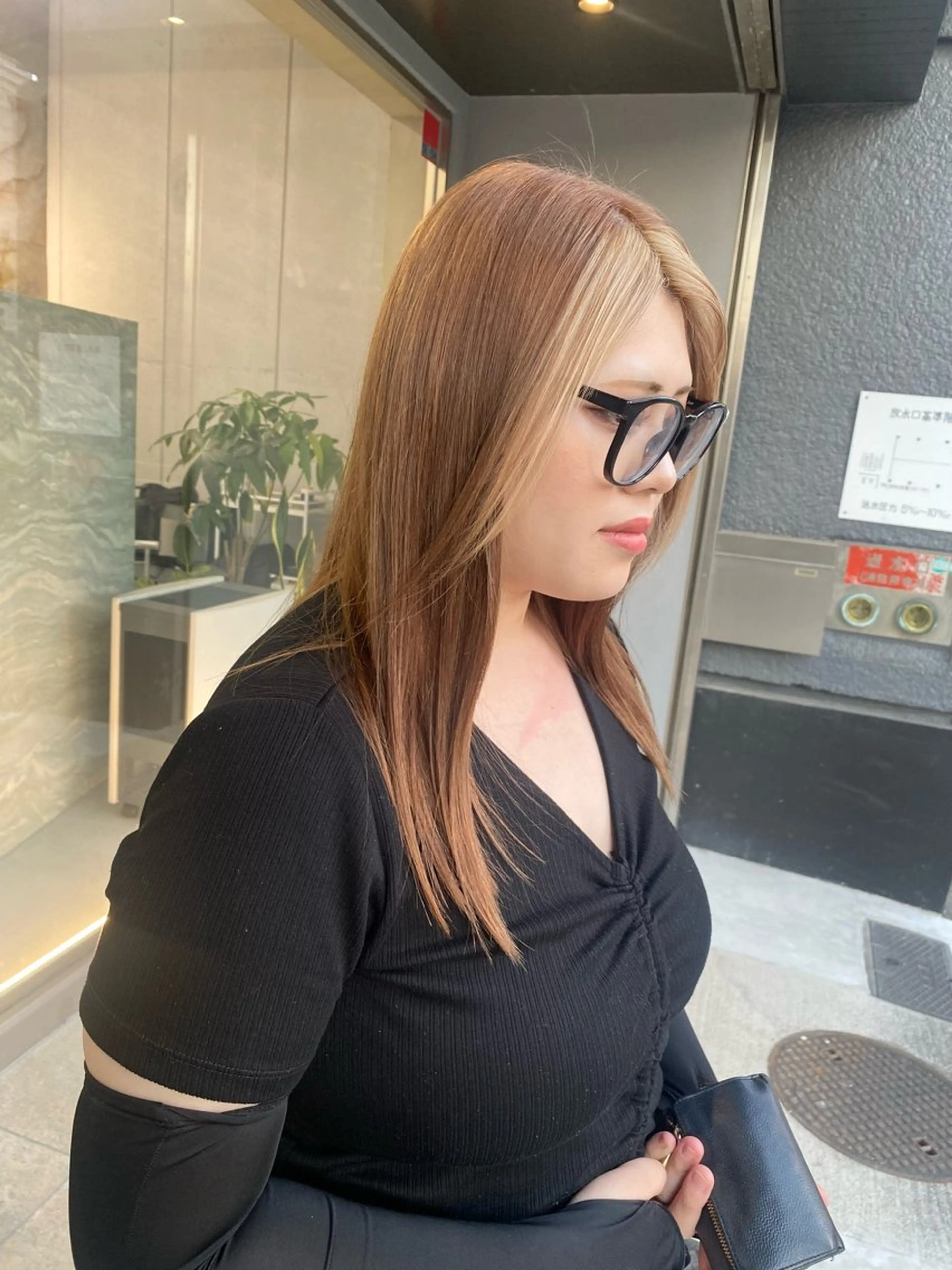 セミロング カラー ヘアカラー qulim所属・前橋 姫奈のヘアスタイル