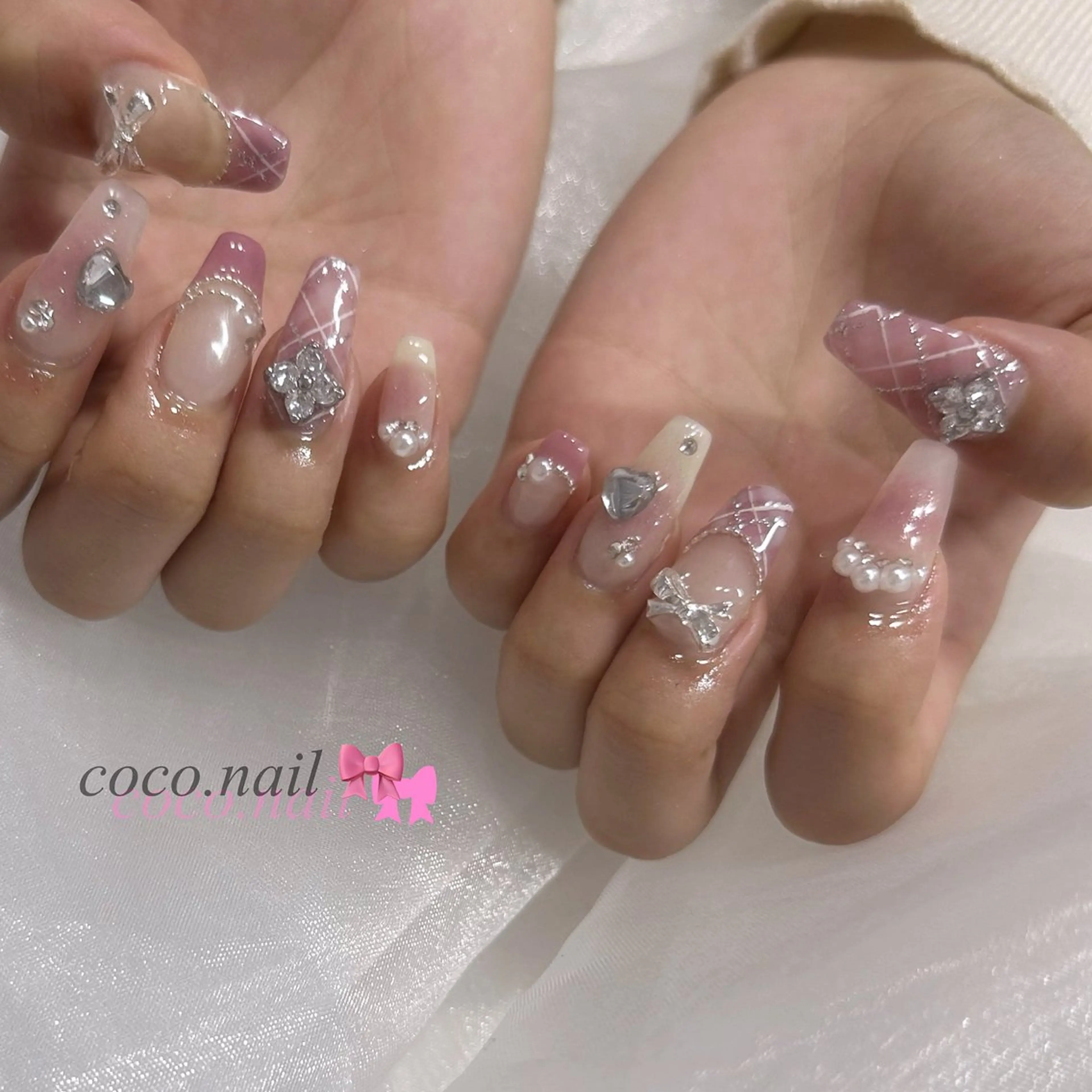 ネイル ハンドネイル フットネイル lili.nail y2k/ワンホンのネイルデザイン