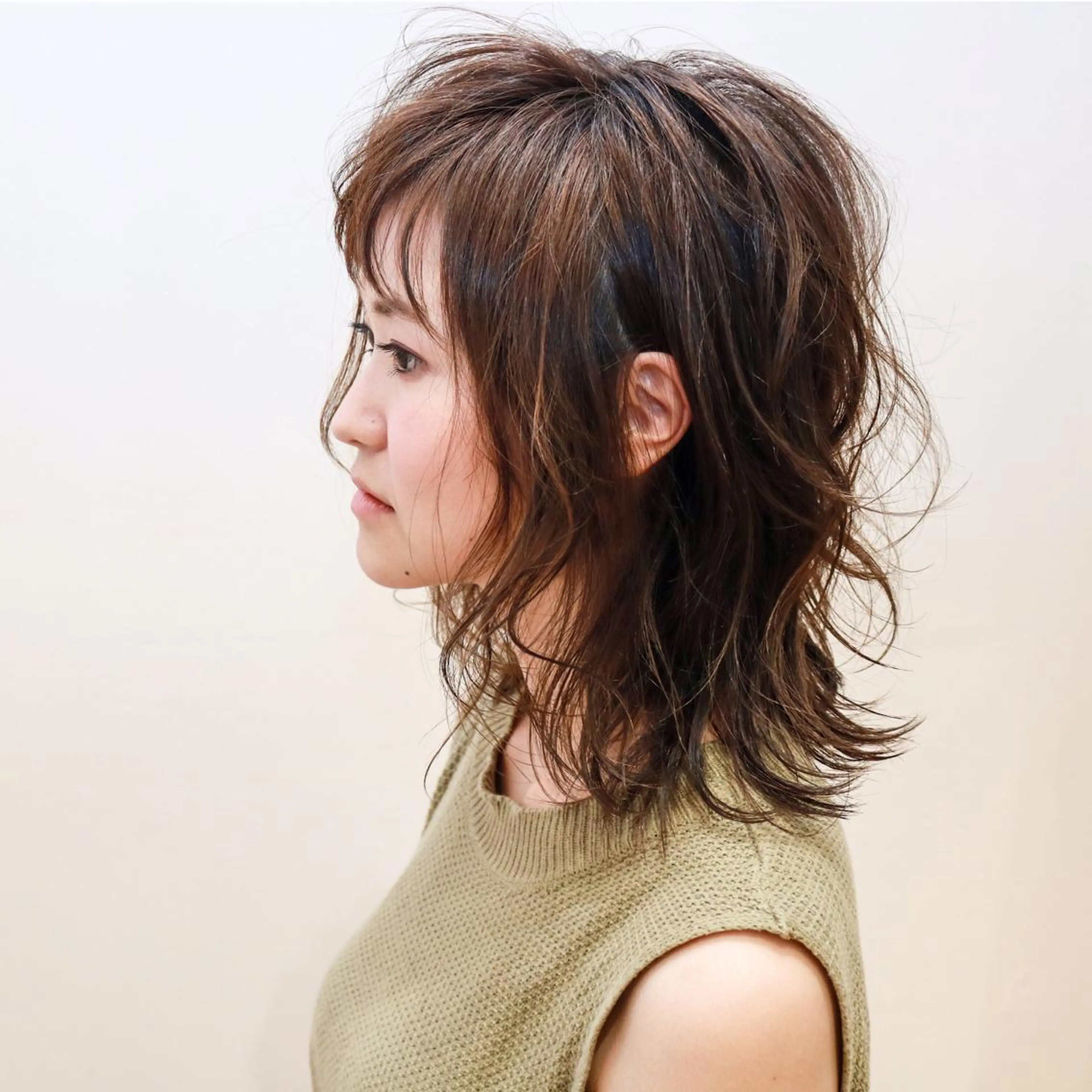 ミディアム 浦田 智里のヘアスタイル