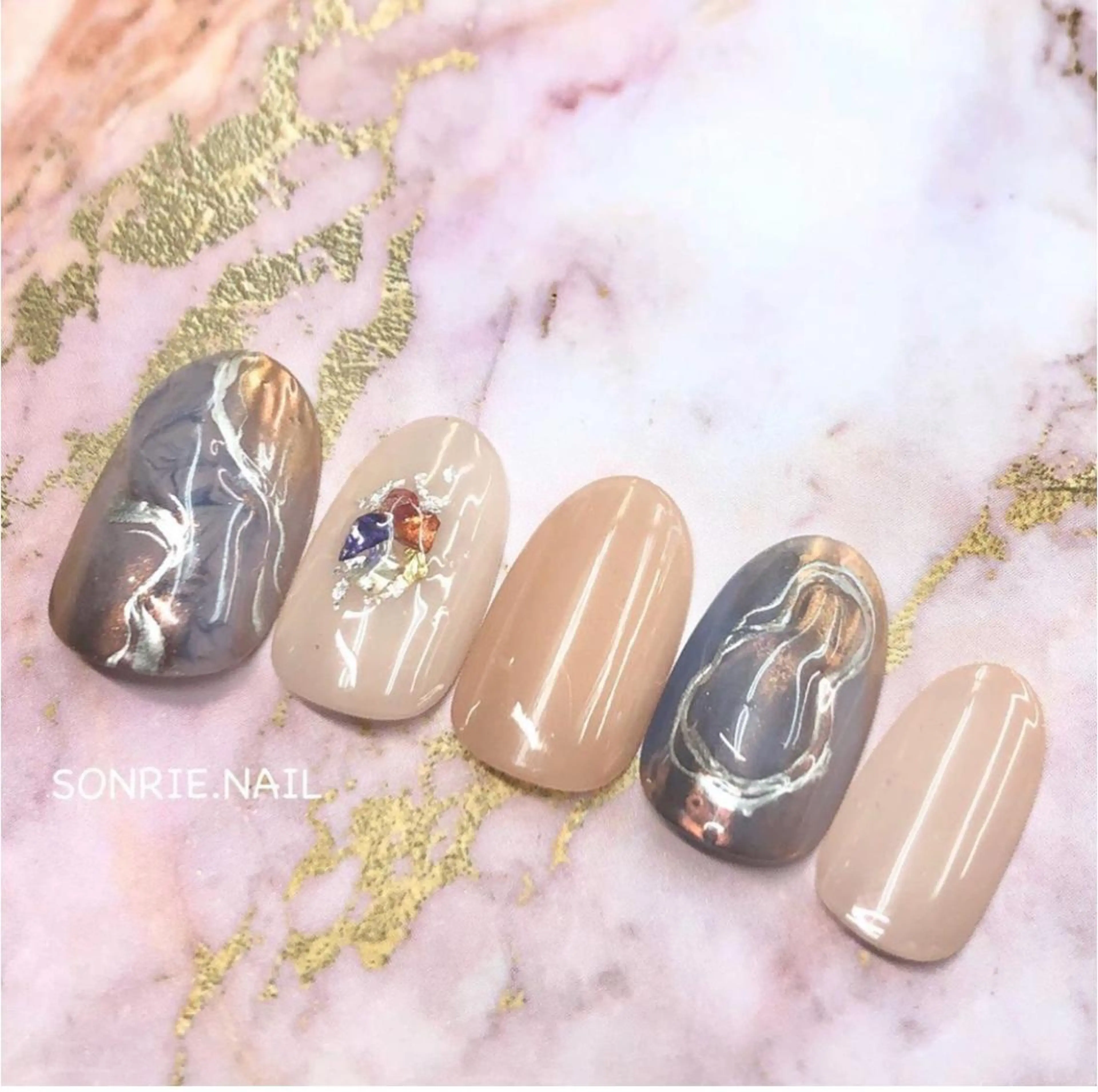 パーマ ヘアアレンジ メンズ ネイル マツエク・マツパ 美容室 ソンリエのヘアスタイル