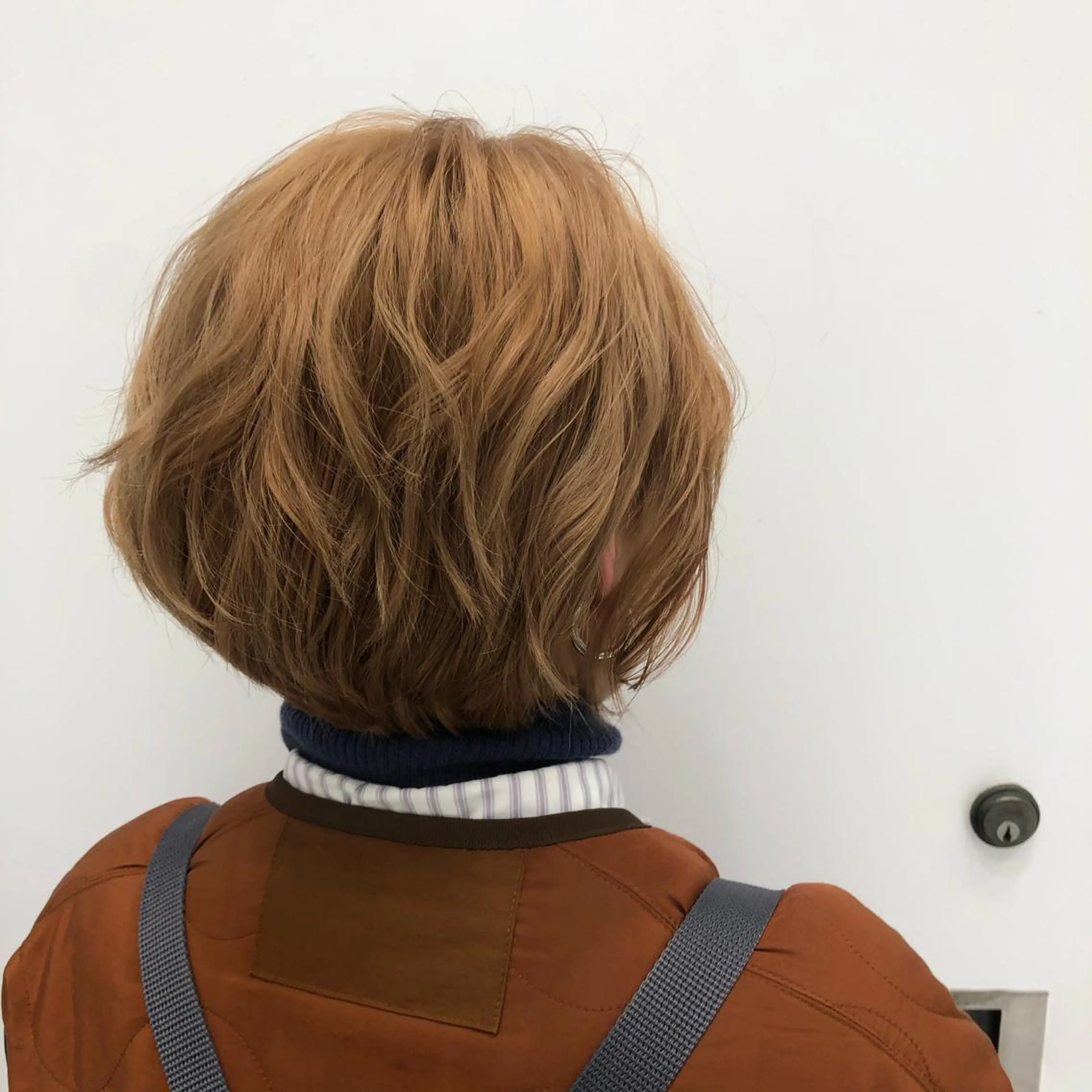 ショート ボブ ハイライト カット ヘアカラー ココロ☀️ CLUTCH天王寺店のヘアスタイル