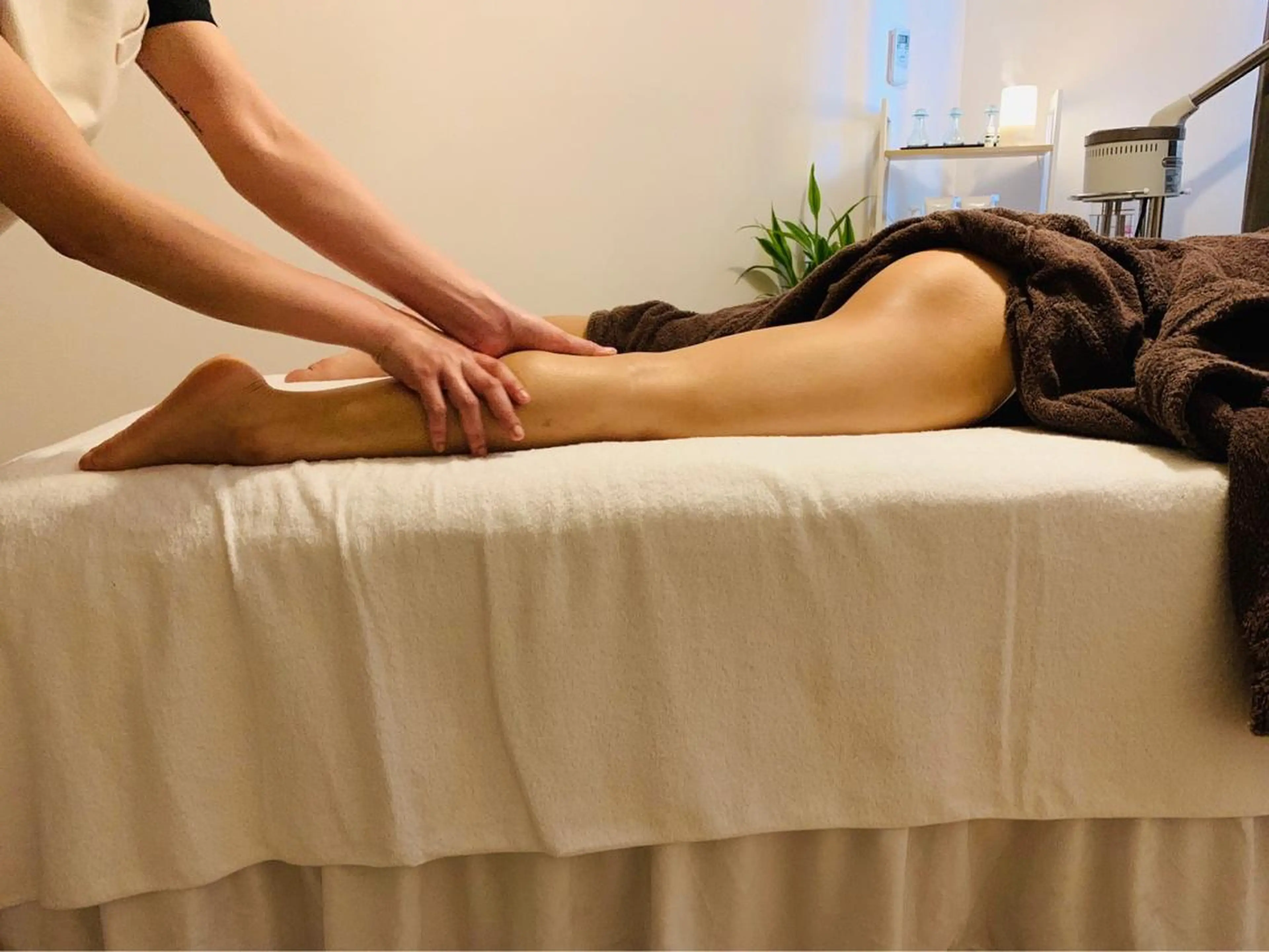 アロマトリートメント120分【じっくり全身癒されたい方へ】オリジナルマッサージで全身の疲労へしっかりアプローチ☘️の写真