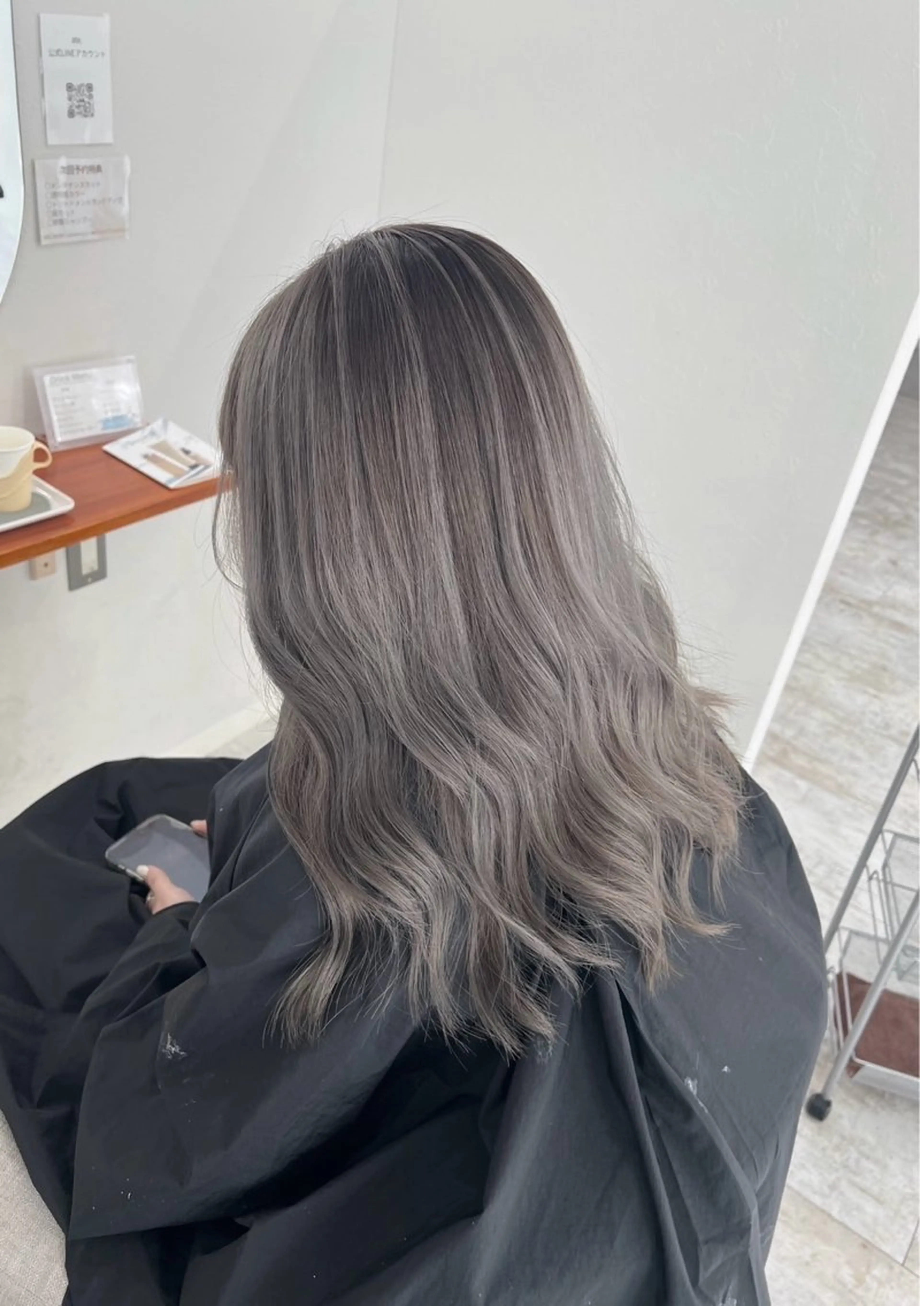 セミロング カラー バレイヤージュ グレージュ レイヤーカット ヘアカラー トリートメント ROBIN所属・指名数No.1 /NAOYAのヘアスタイル