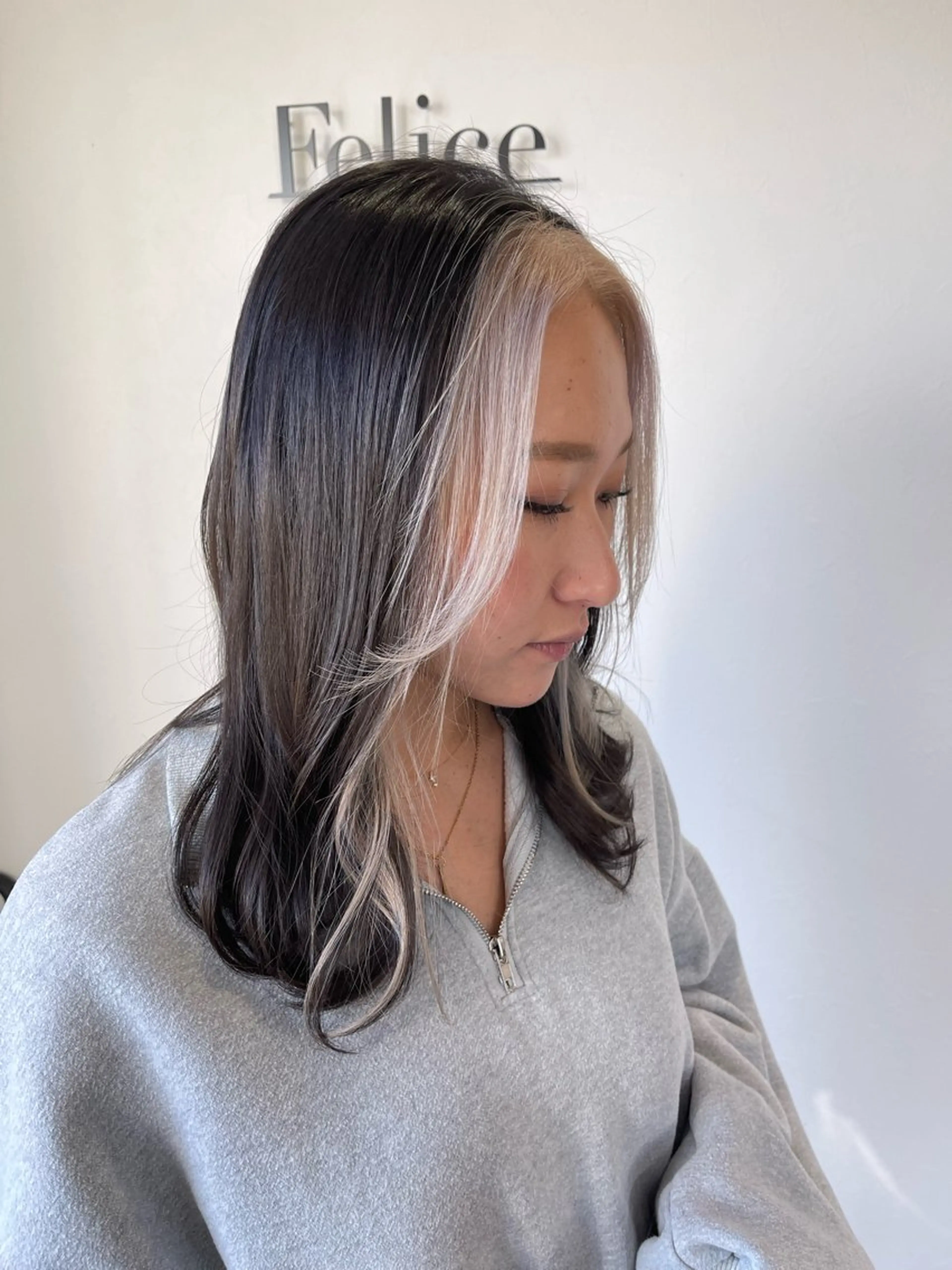 セミロング カラー ヘアカラー Felice Erikaのヘアスタイル