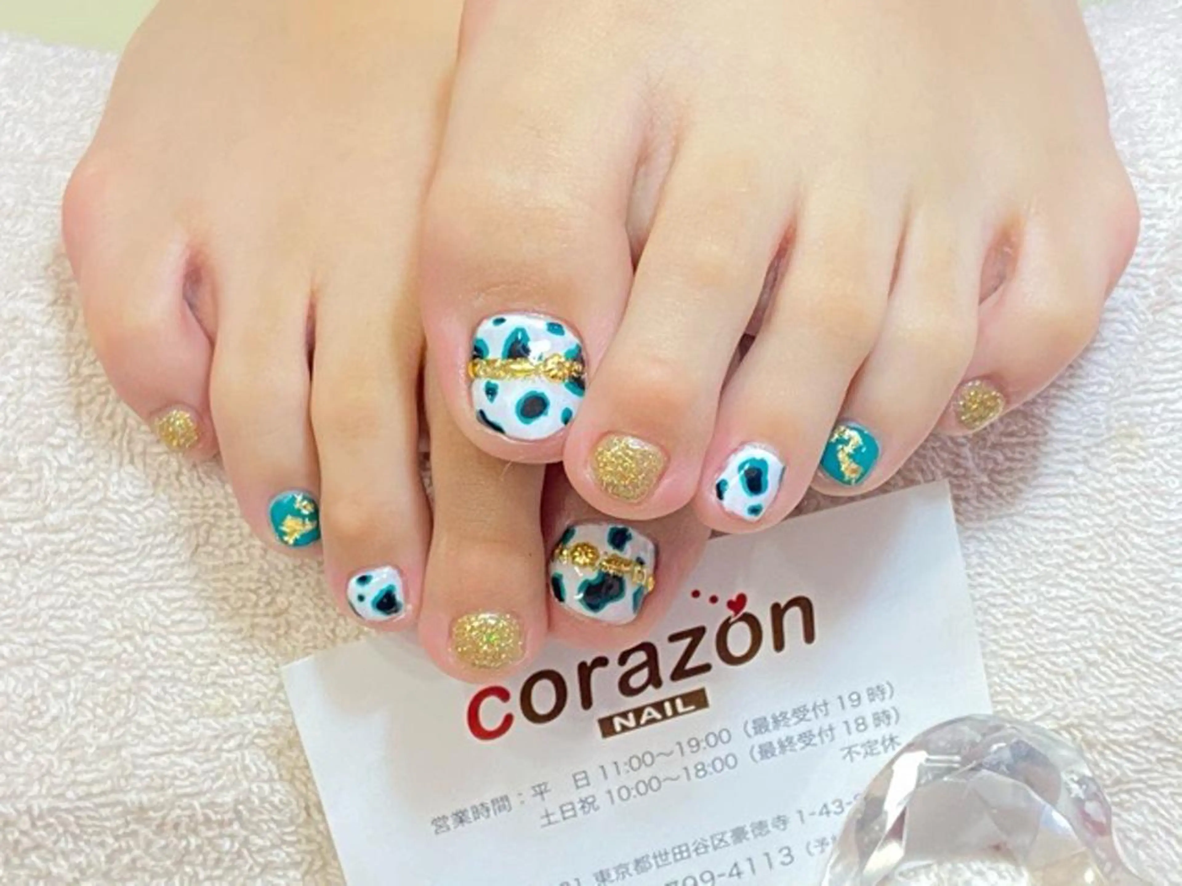 ネイル フラッシュネイル グリーン ラメ(グリッター) ワンカラーネイル フットネイル corazon所属・ネイリスト aicoのネイルデザイン