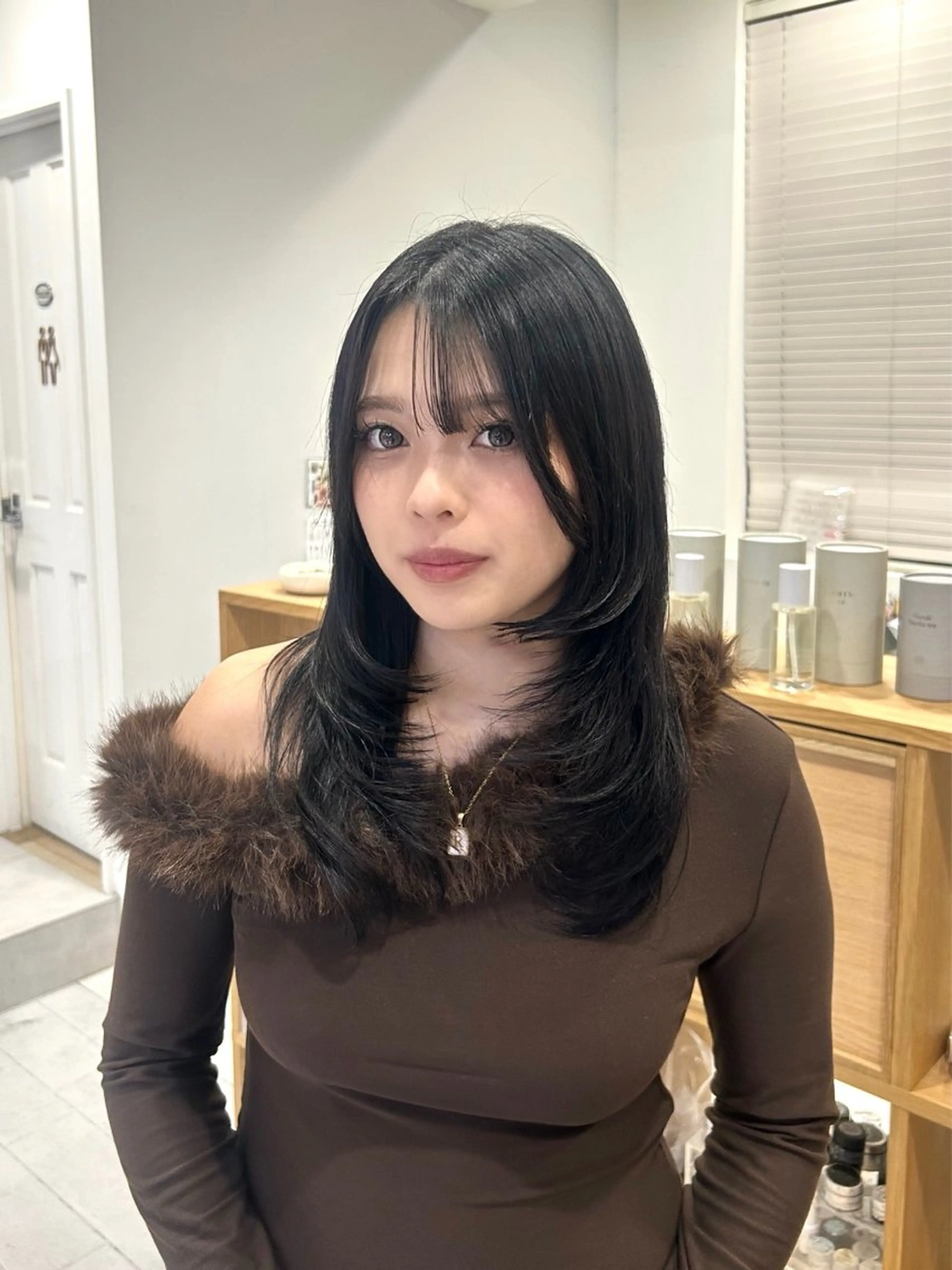 ミディアム カット ヘアカラー トリートメント 韓国ヘア ‎⟡.·KANA🐥のヘアスタイル