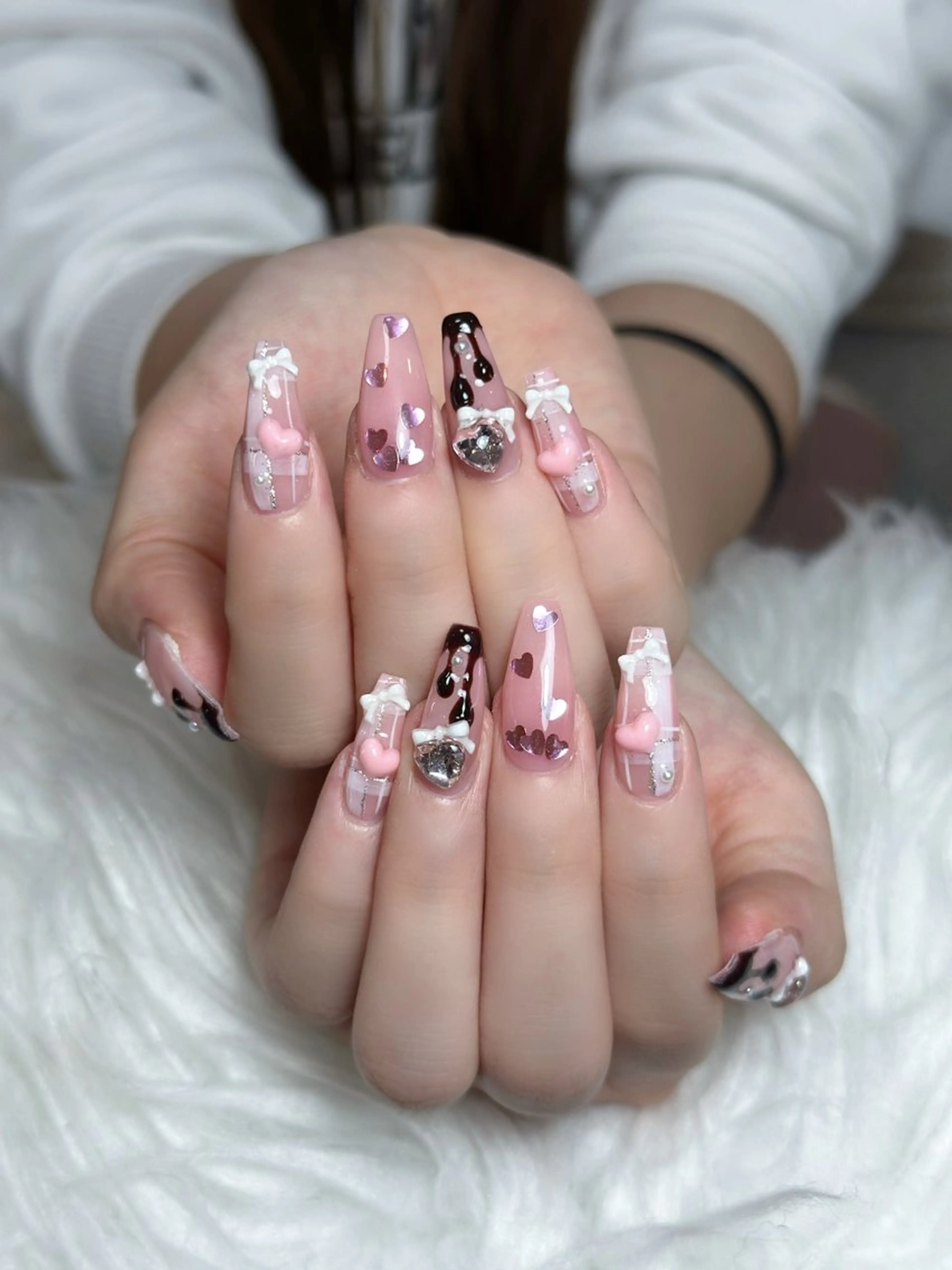 ネイル オーロラネイル ボルドー ブラウン 氷ネイル・うるうるネイル キラキラネイル ハンドネイル Julli NailStudioのネイルデザイン