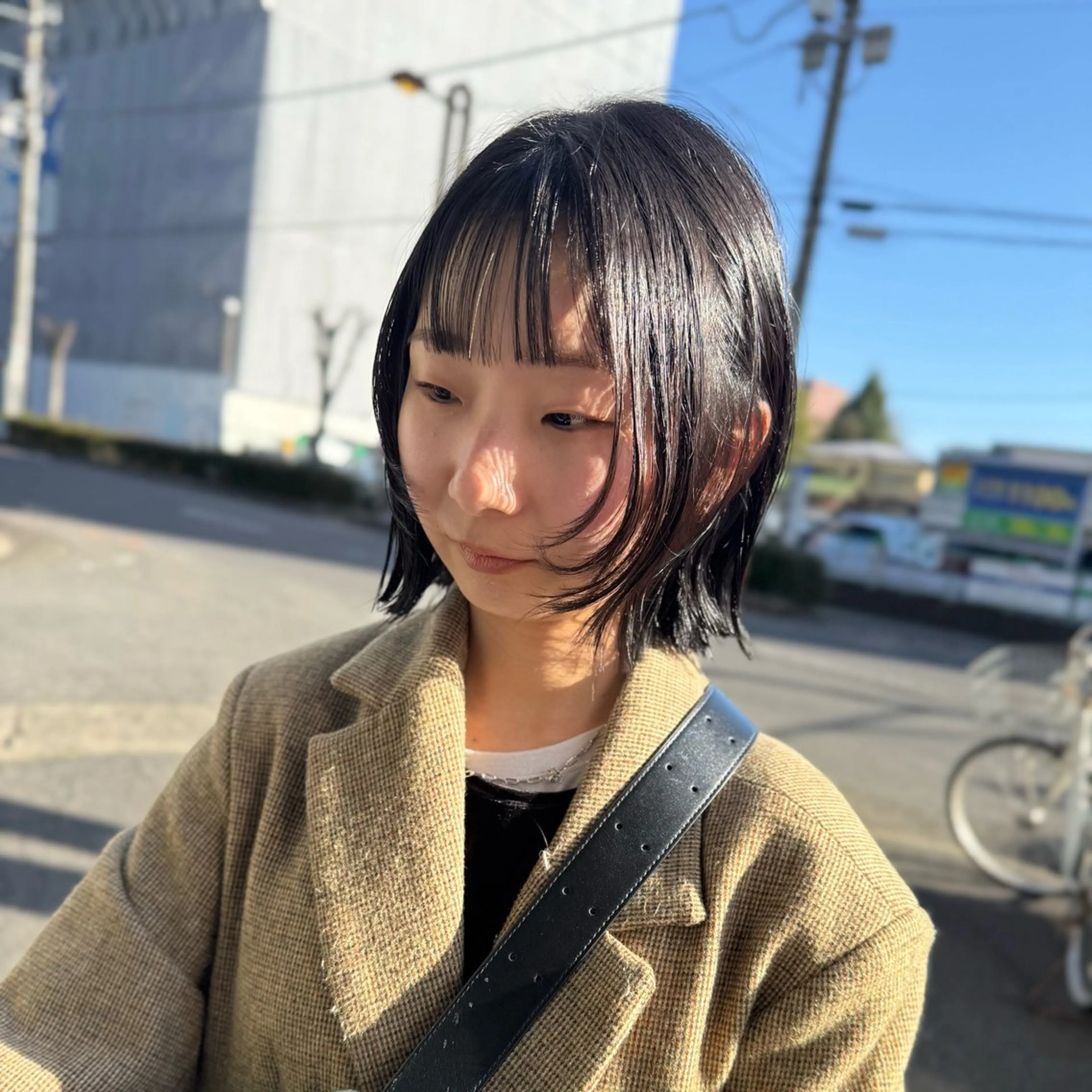 ミディアム カット ヘアカラー トリートメント 会田有紀 /切りっぱなしボブのヘアスタイル