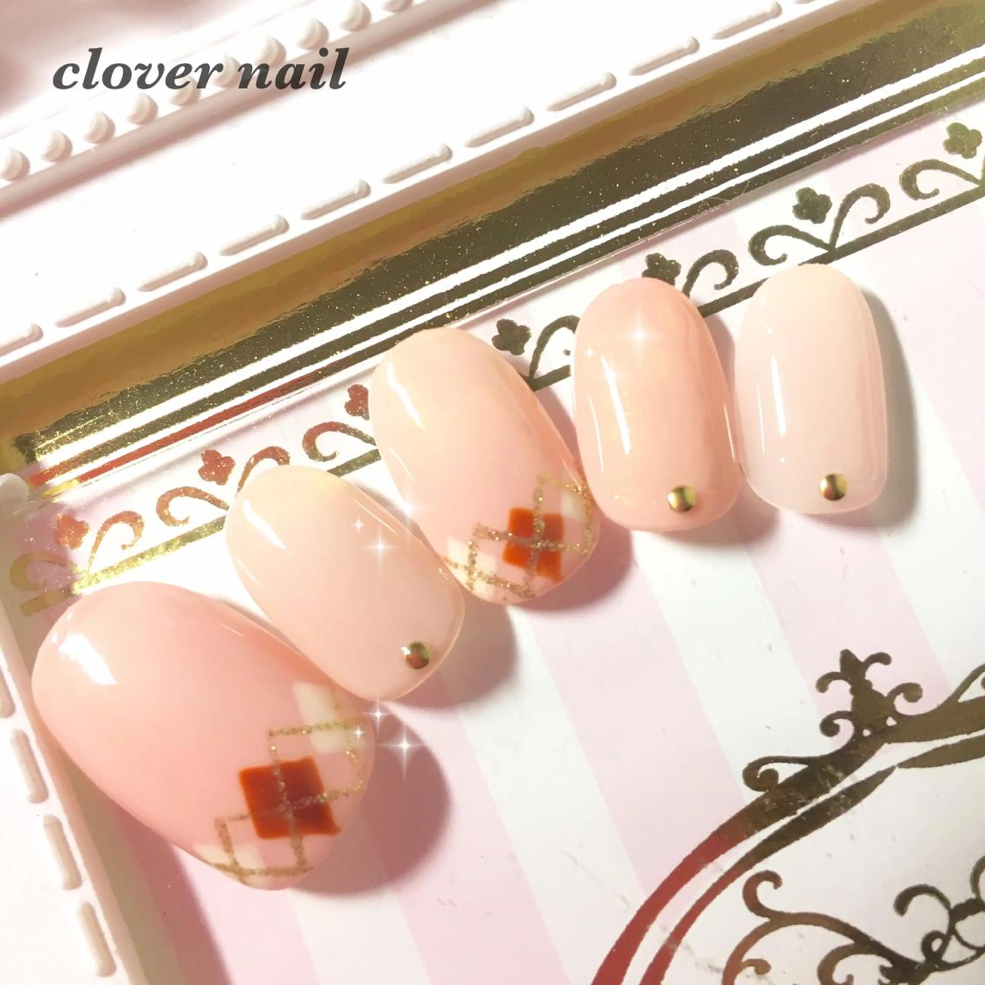 ネイル clover nailのネイルデザイン