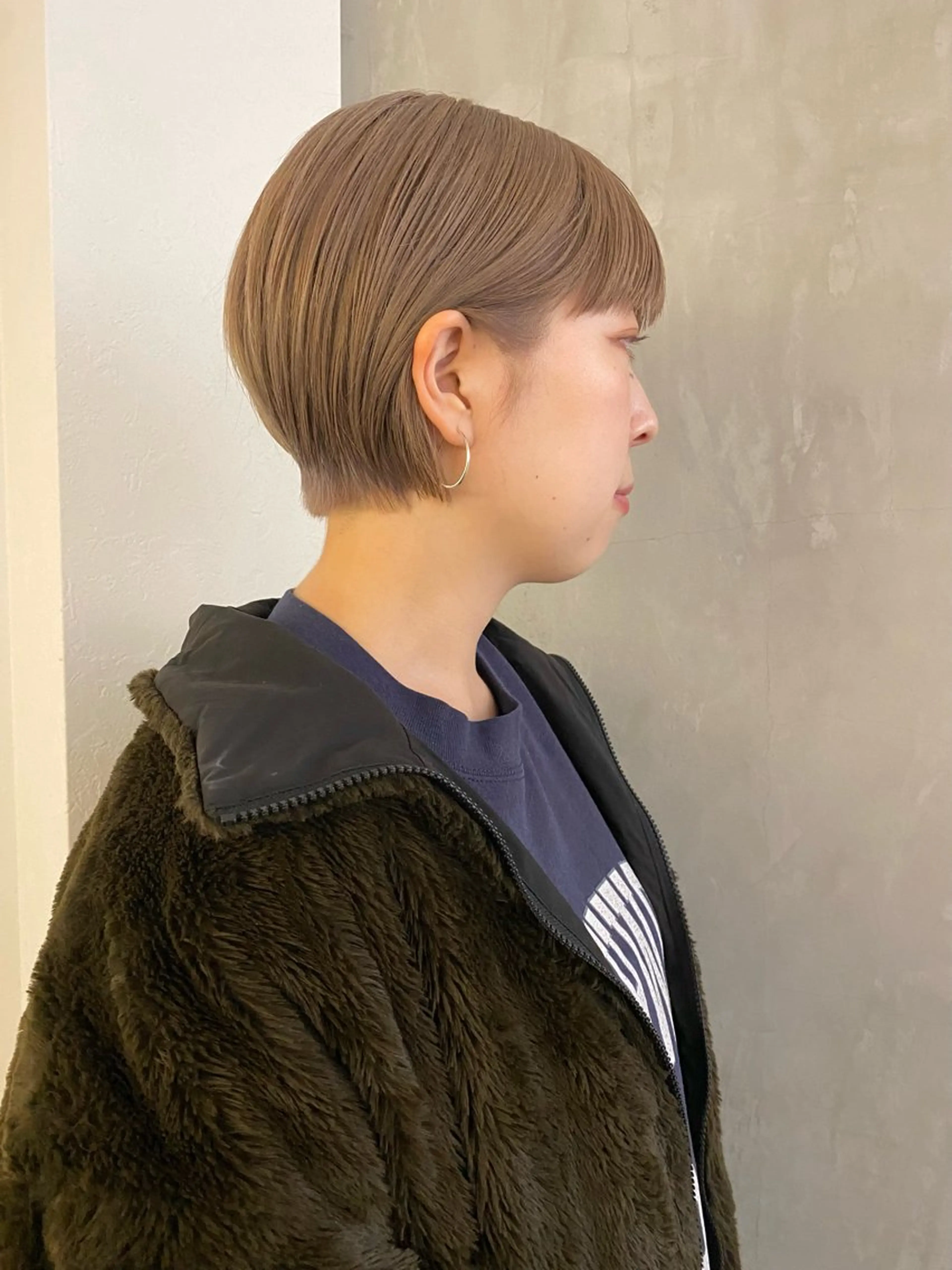 ショート カラー ベージュカラー ミルクティーベージュ ショートヘア カット ヘアカラー トリートメント 森貴裕/ベージュ/ パーマ/オリーブのヘアスタイル