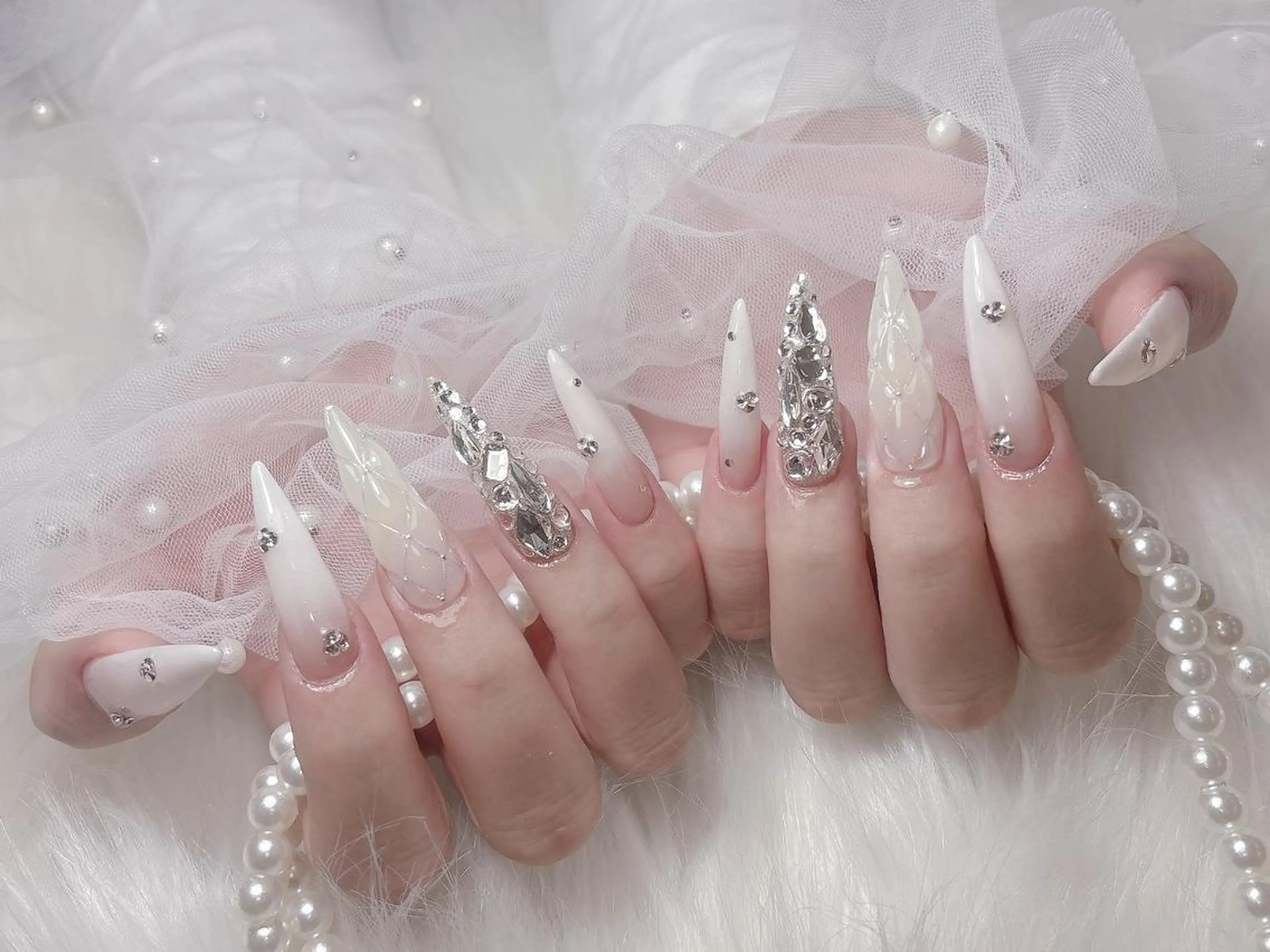 ネイル ハンドネイル emu enyaのネイルデザイン