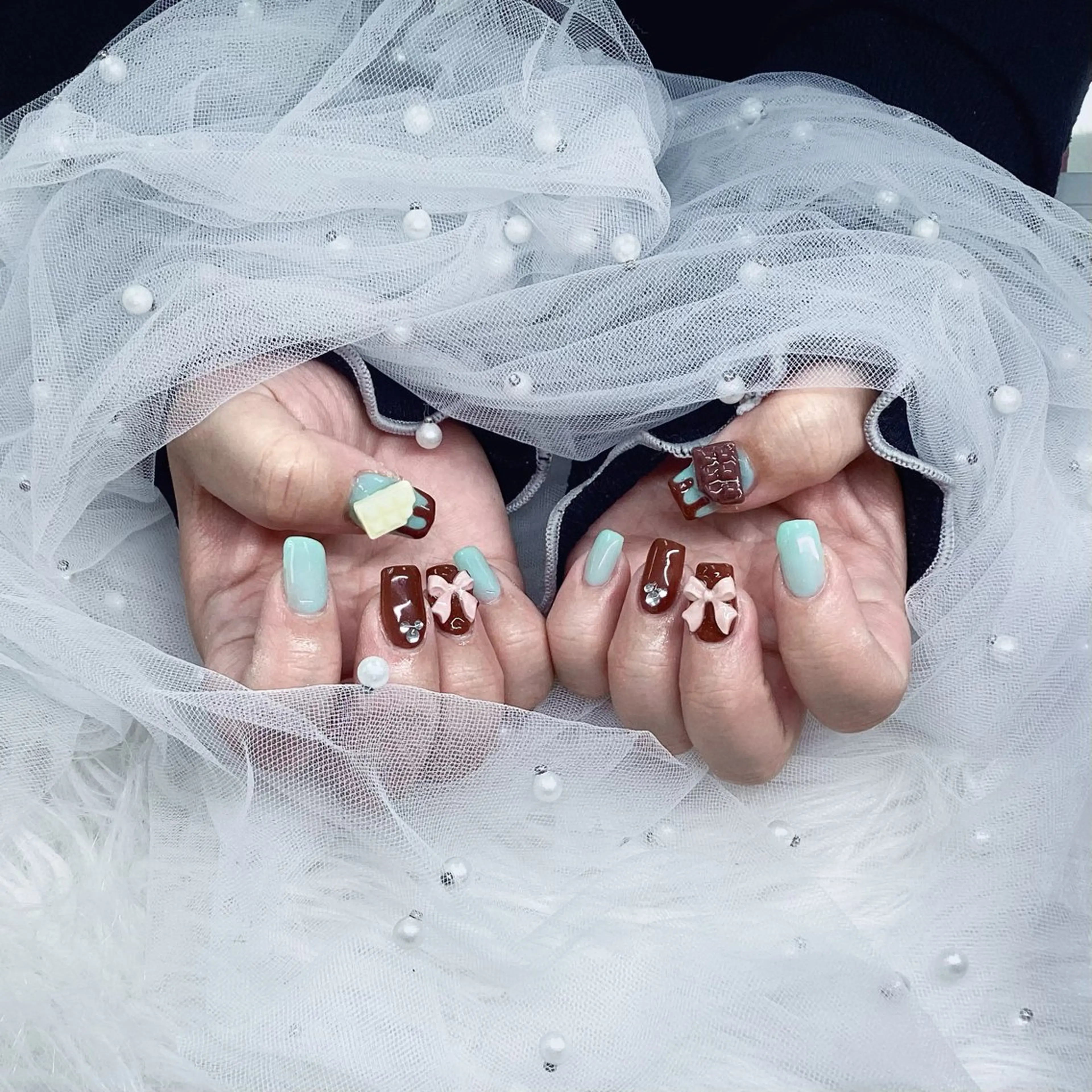 ネイル パーツ全部¥110 サロンミミのネイルデザイン