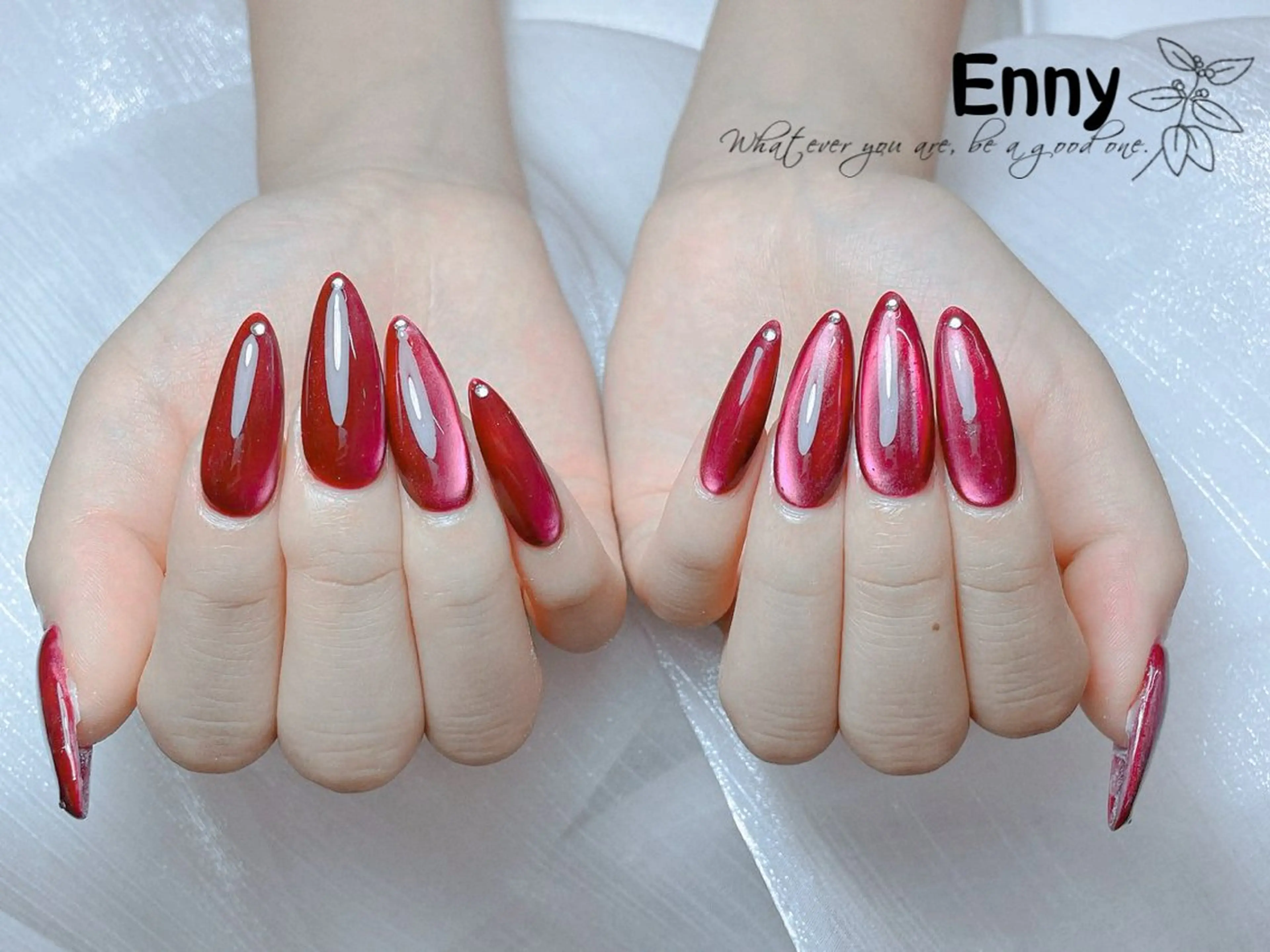 2級持ち研修ネイリスト　チップ長さ出しワンカラーorマグネットワンカラー　￥5980の写真