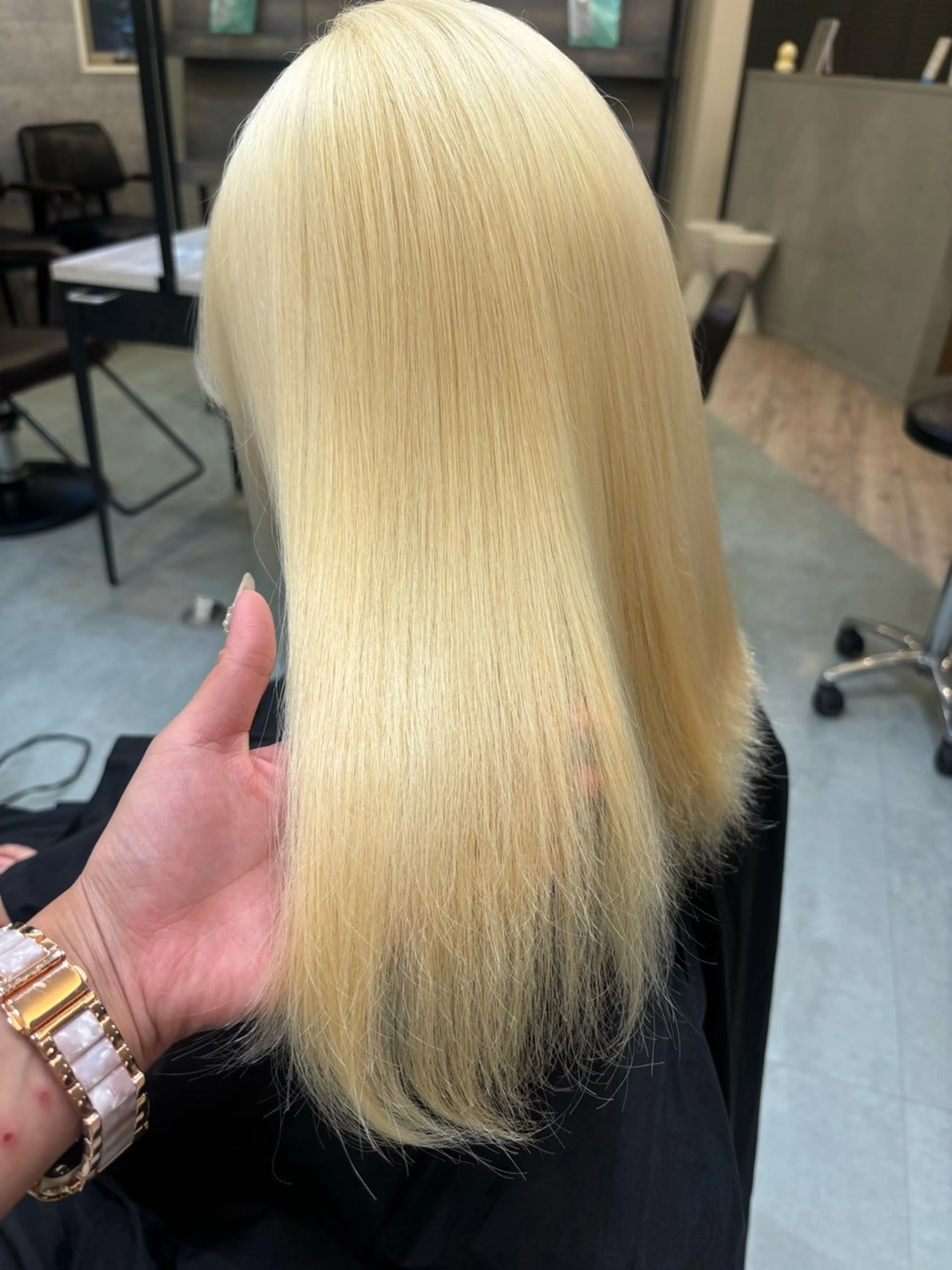 セミロング カラー ヘアカラー トリートメント 韓国ハイトーンカラー kana♡のヘアスタイル