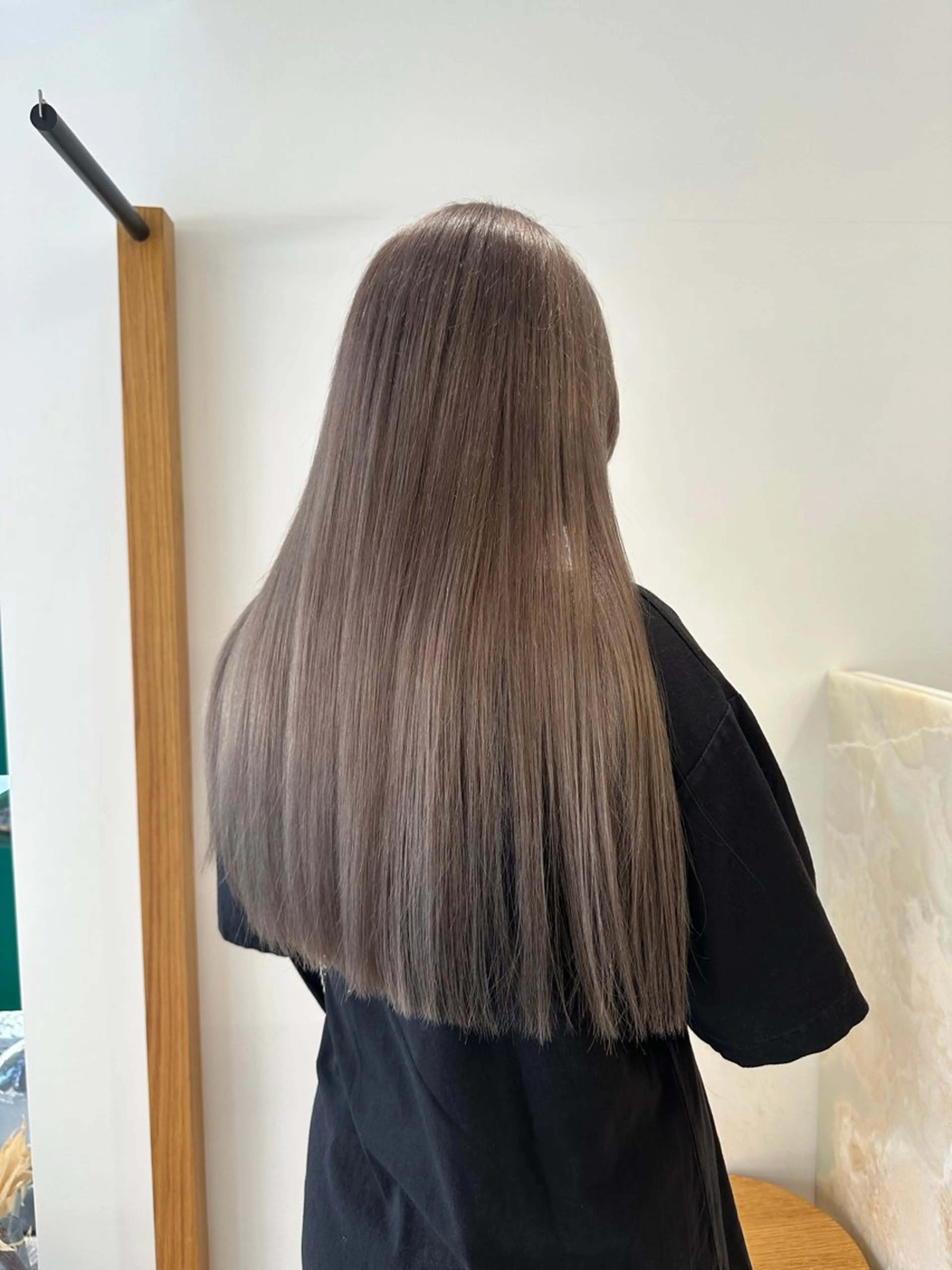 ロング カラー グレージュ カット ヘアカラー トリートメント M所属・ハイトーン/透け感 カラー🎀真香のヘアスタイル