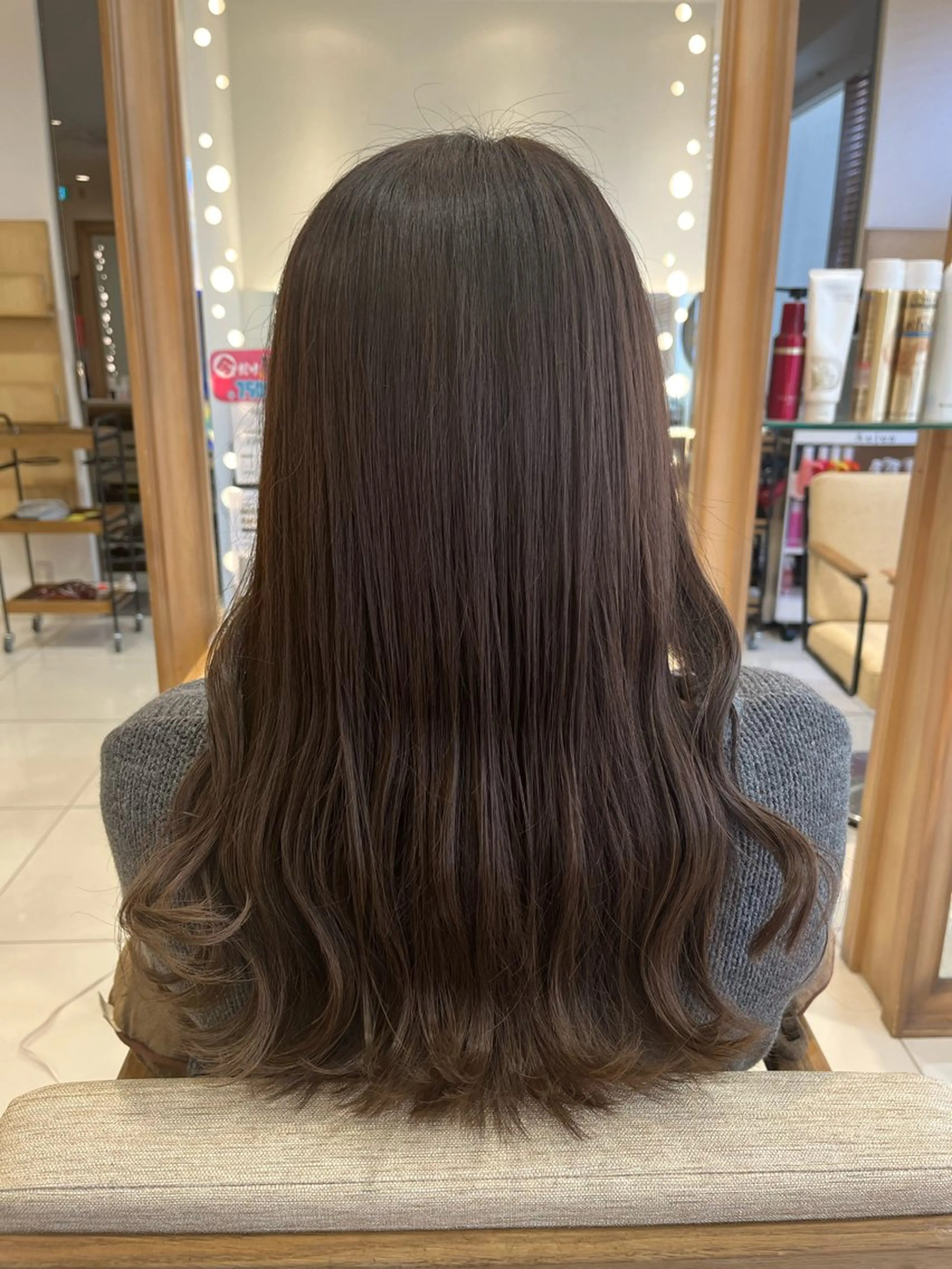 ロング カラー アッシュ アッシュブラウン ブラウンカラー なつな/ 透明感カラーのヘアスタイル