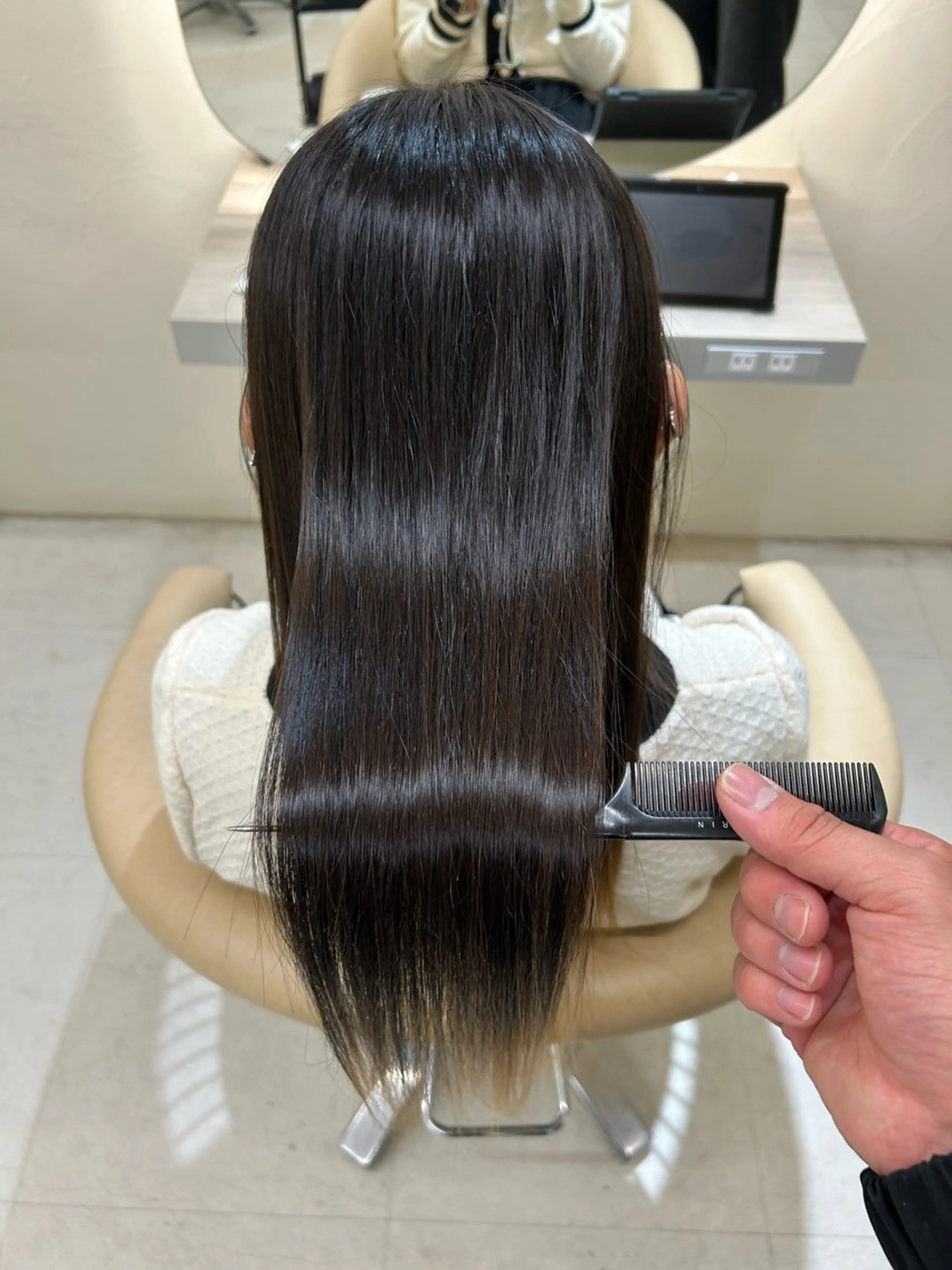 縮毛矯正 スパイキーショート/ センターパート/奈菜のヘアスタイル