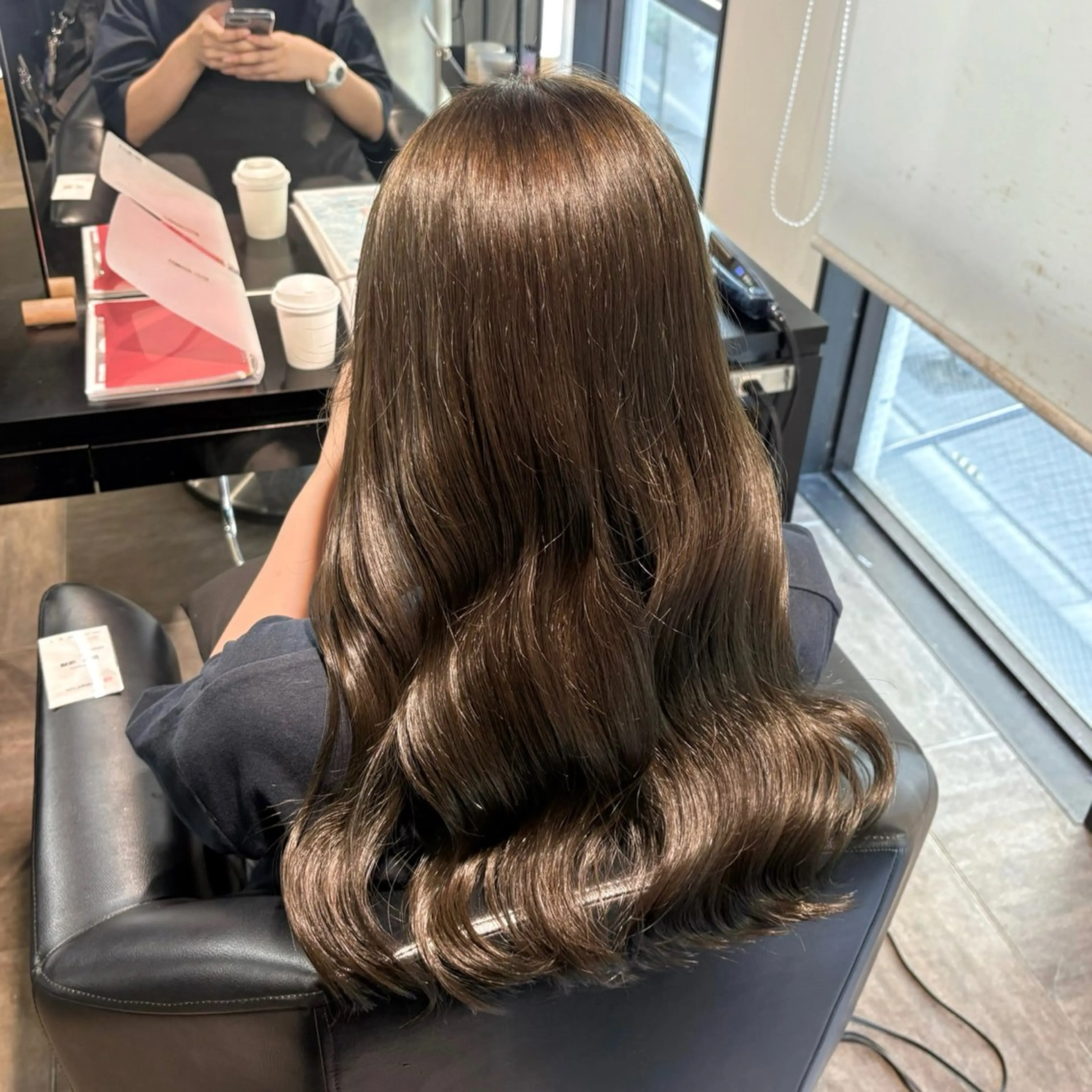ロング カラー ベージュカラー ブリーチ ダブルカラー ブリーチなしカラー オリーブベージュ ヘアカラー トリートメント 🖤大人可愛い⌇ 𝐑 𝐈 𝐎🖤のヘアスタイル