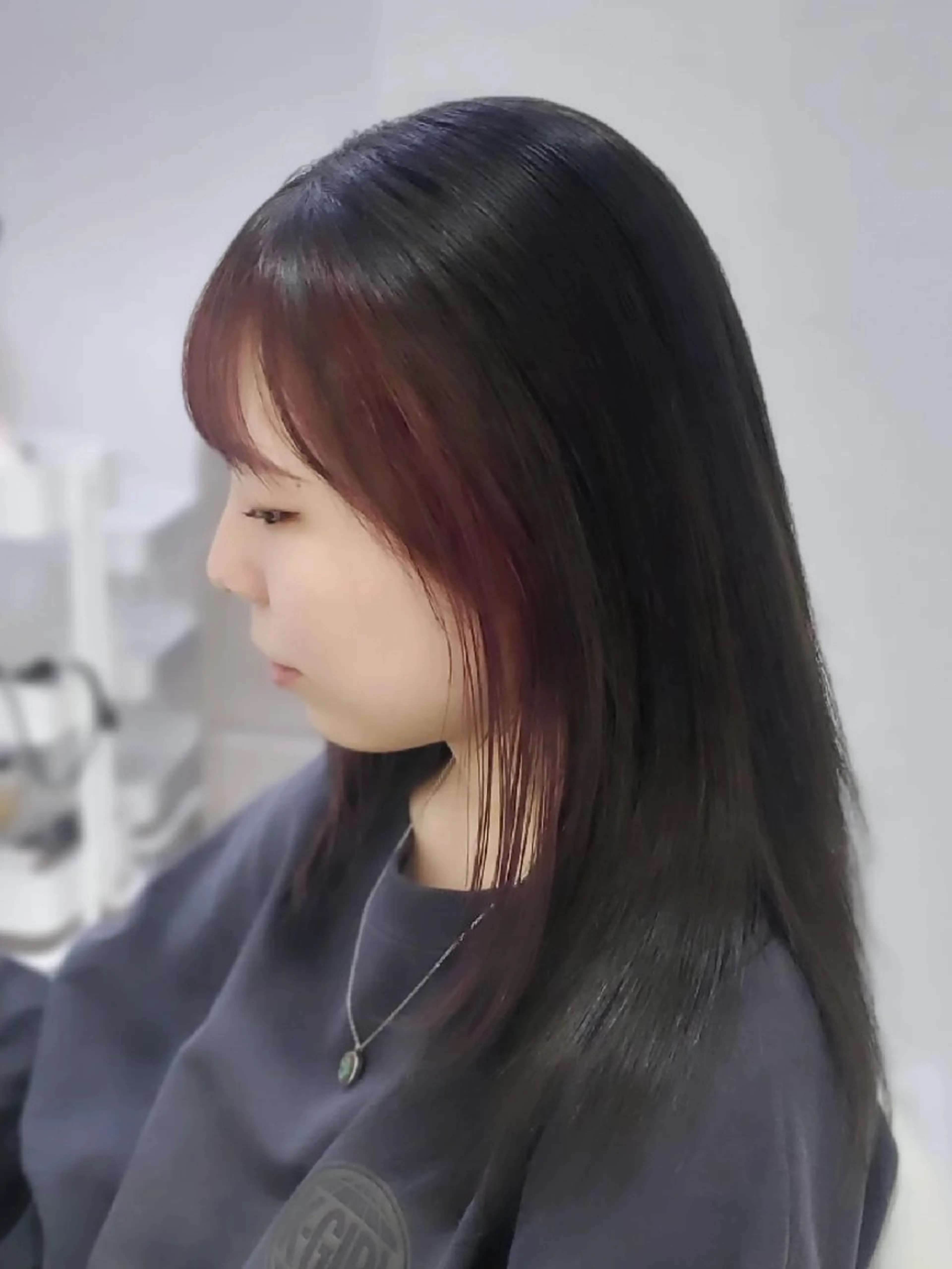 セミロング カラー ベージュカラー デザインカラー オリーブベージュ ピンクカラー 顔周りカット ヘアカラー トリートメント HAIR×design ARUE所属・太田 晴菜のヘアスタイル