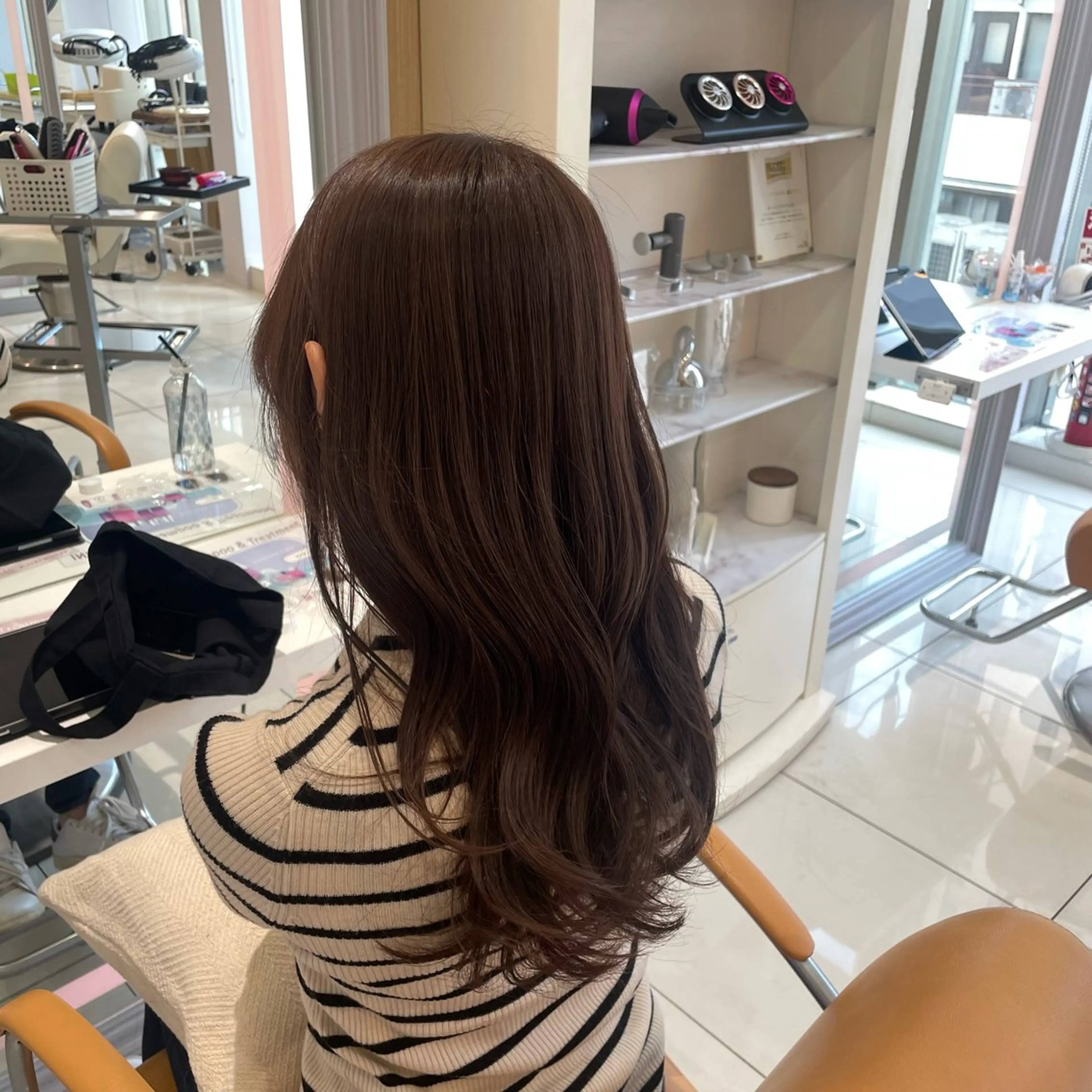 ロング カラー ブラウンカラー 透明感カラー ダークブラウン Euphoria 銀座店所属・Euphoria 銀座 みおこのヘアスタイル