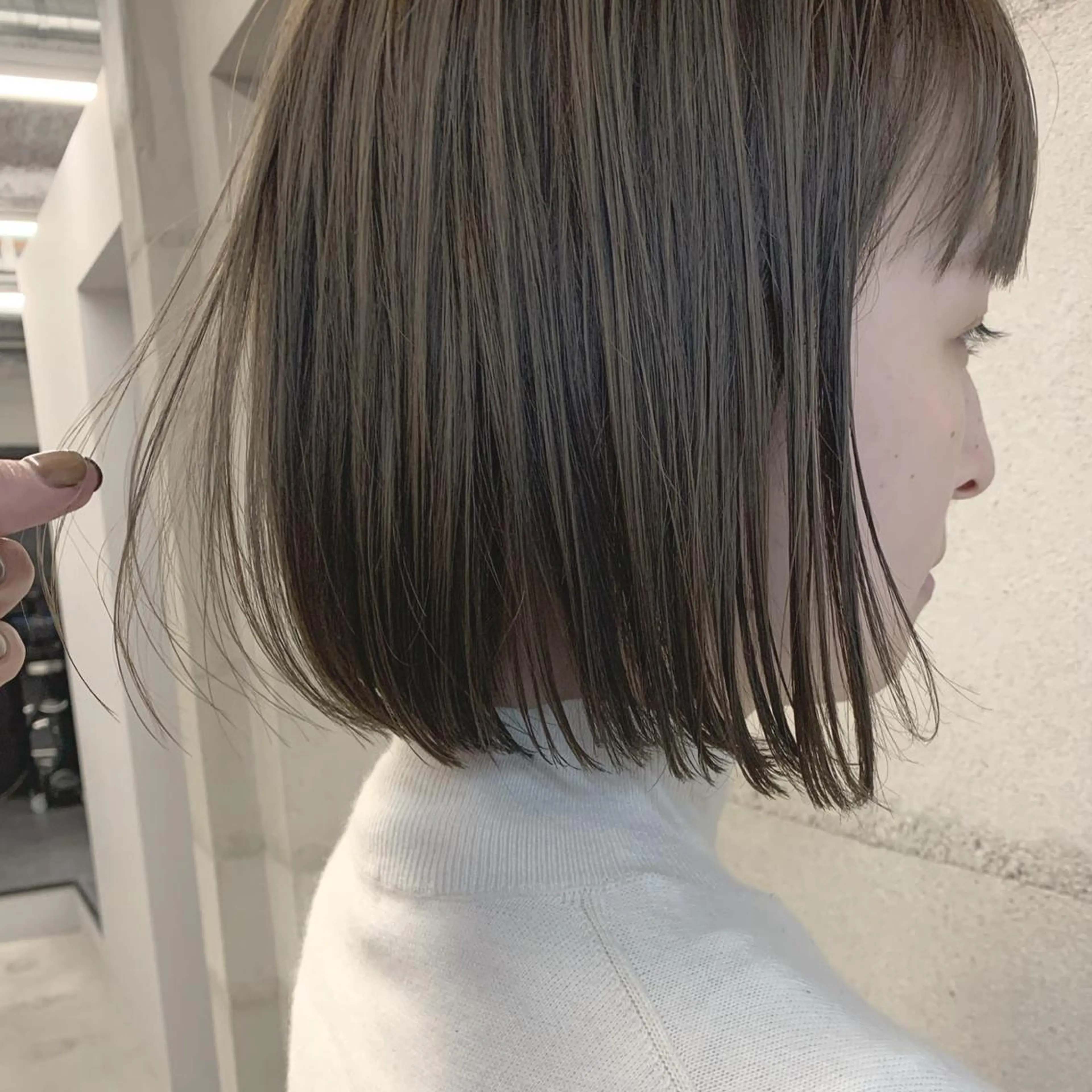 ショート カラー 透明感/オリーブ/ グレージュ/YUKAのヘアスタイル