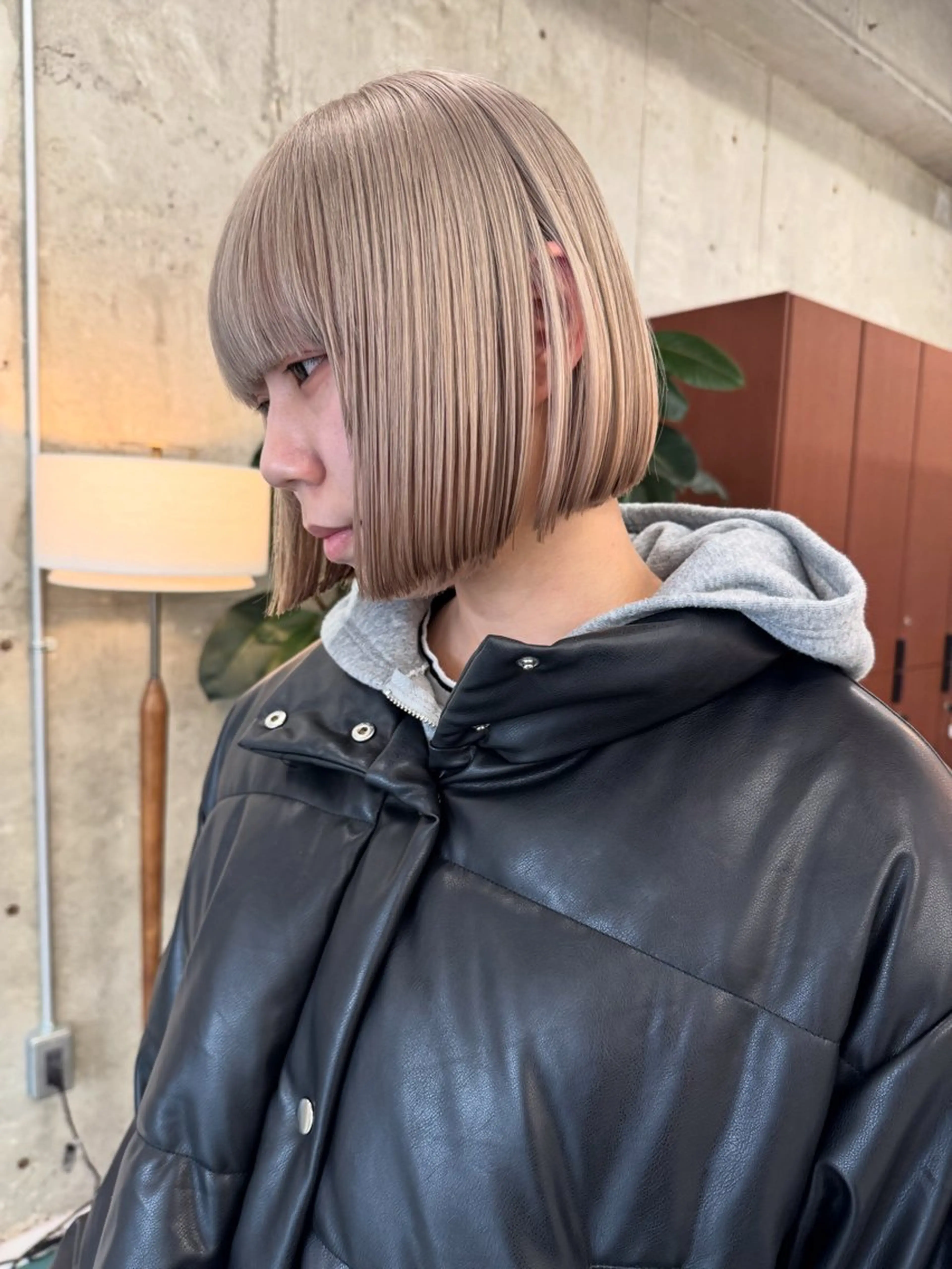 【✨minimo木・土・日曜限定価格✨】ブリーチ+カラーの写真